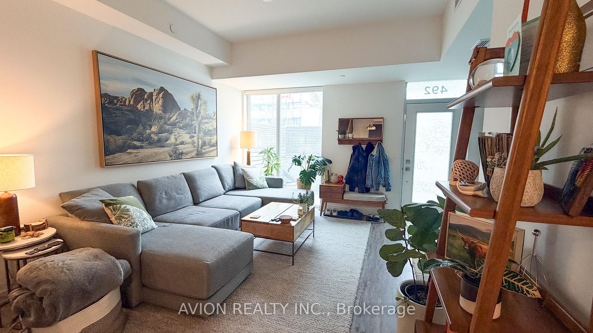 492 Eglinton Avenue Unit 105, Toronto C10