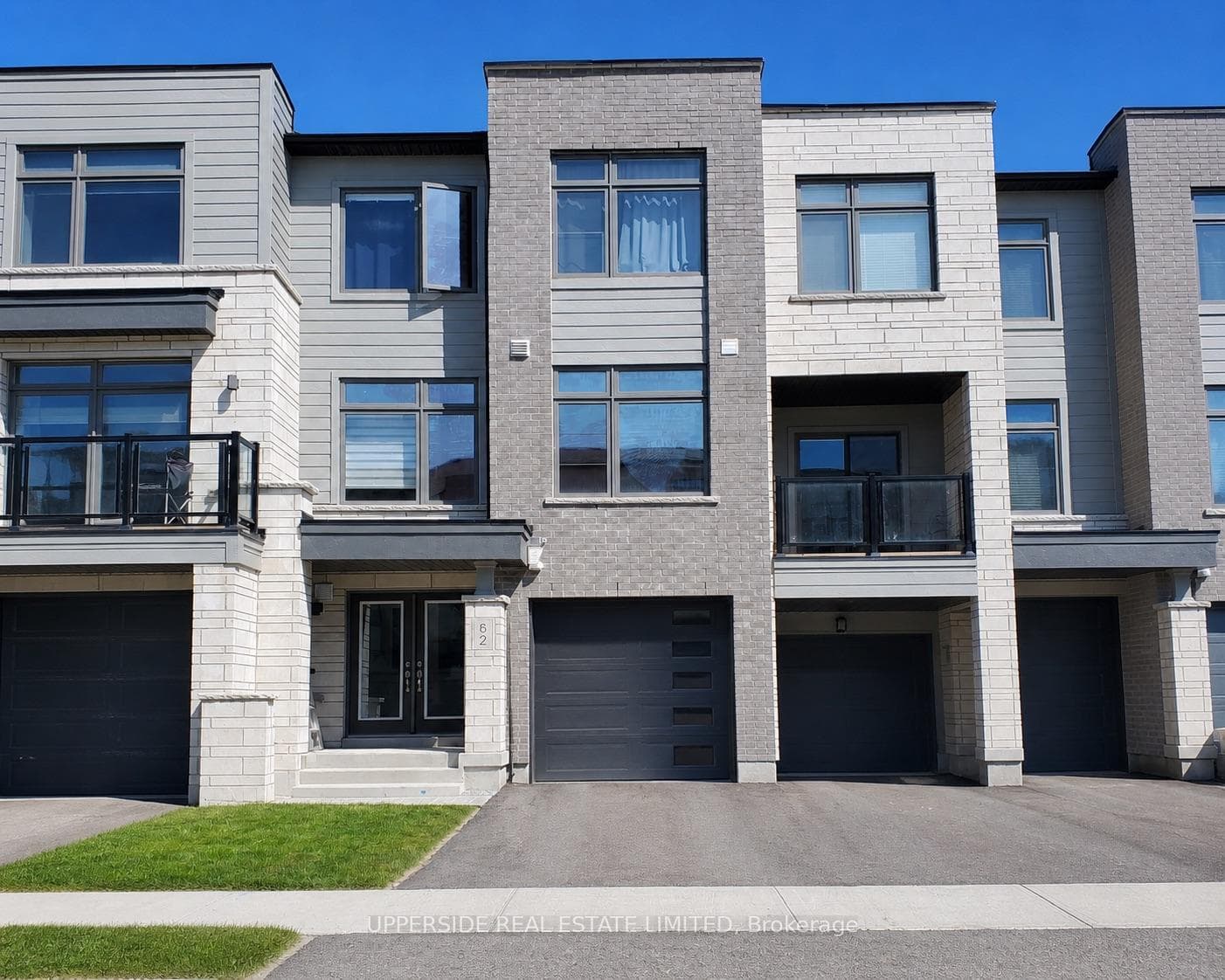 52 Vantage Loop Street, Newmarket