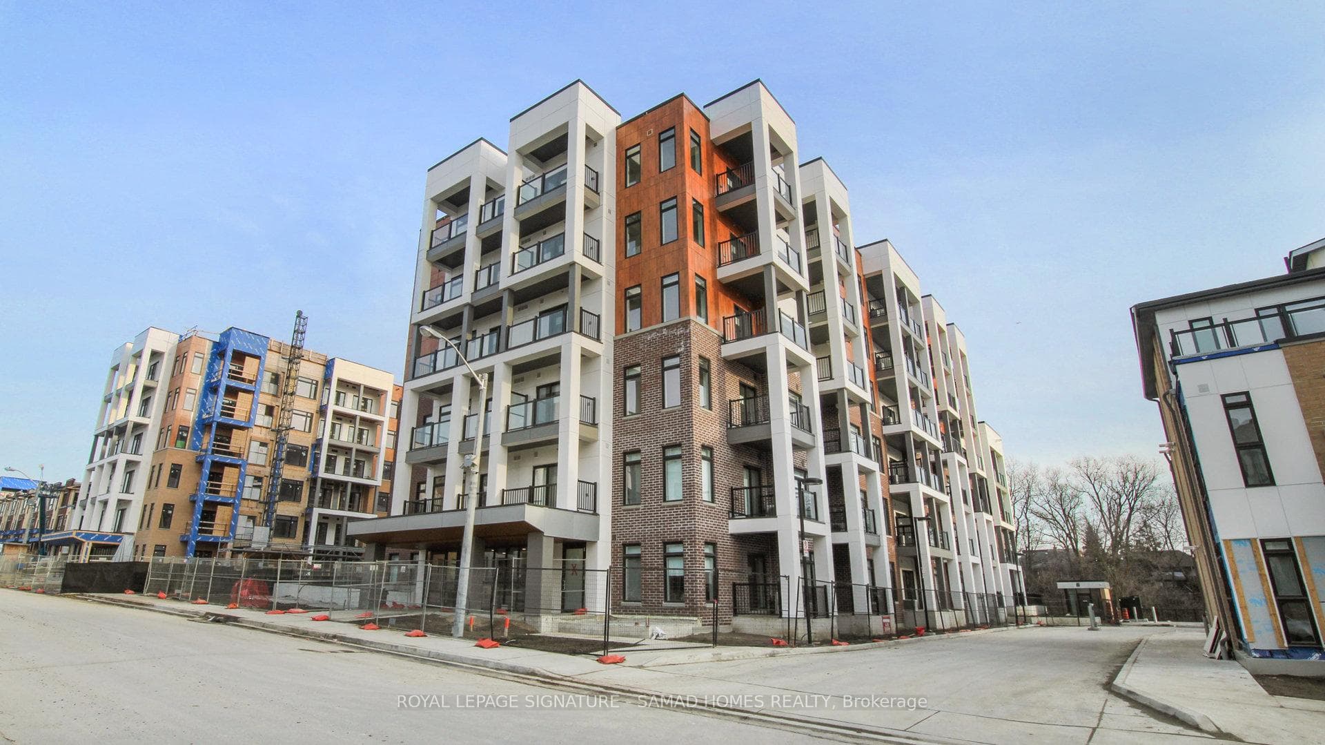 135 Canon Jackson Drive Unit 611, York / Weston, ON M6M 0C3 - Photo 1