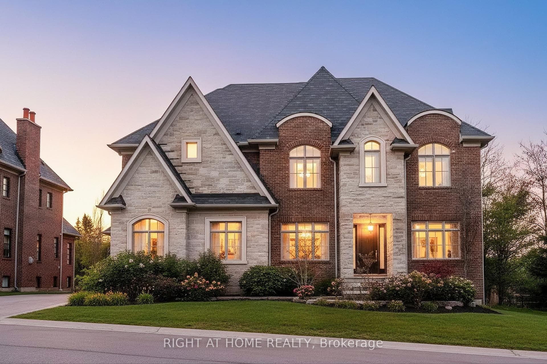 15 Davina Circle, Aurora, ON L4G 0M2 - Photo 1