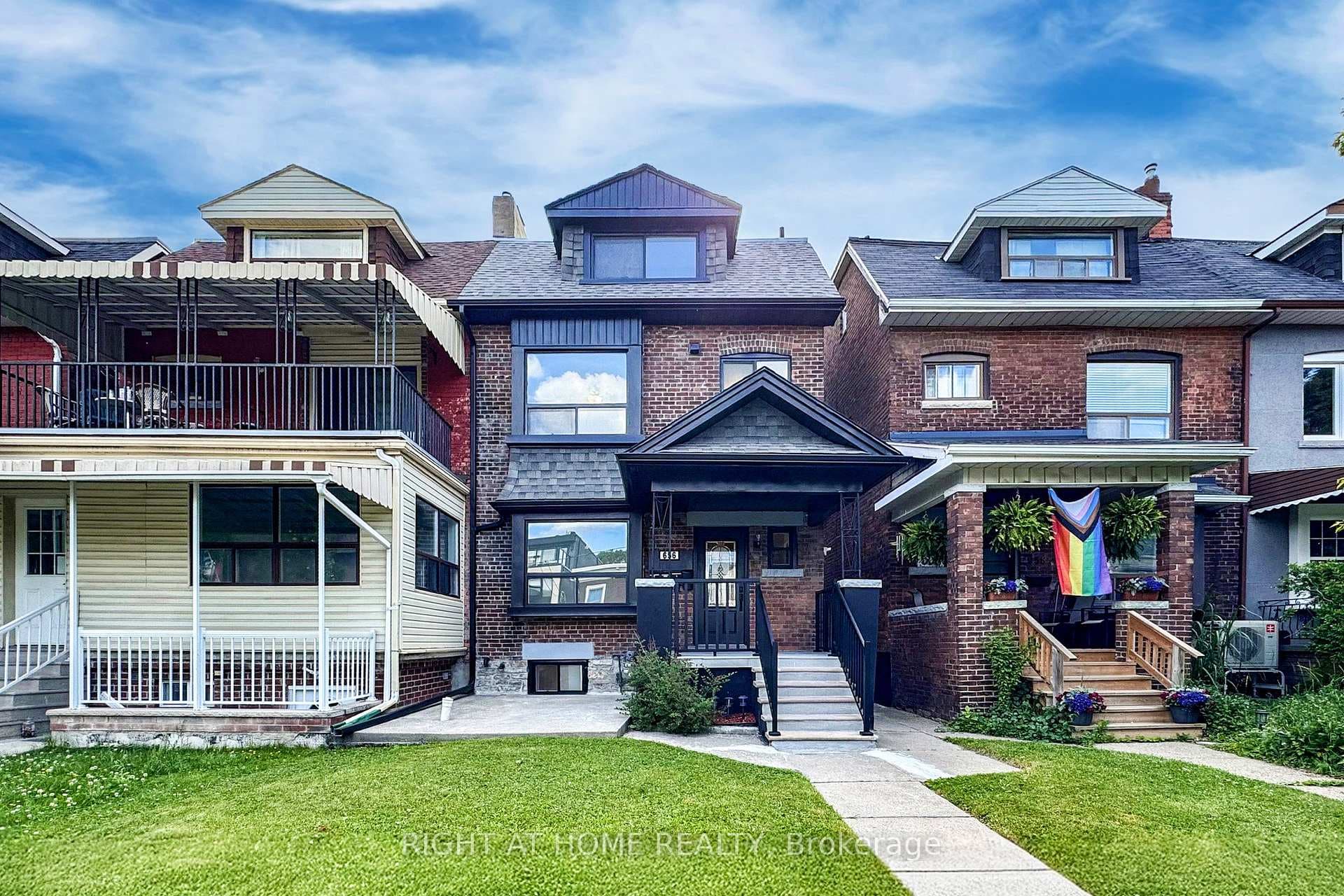 656 Crawford Street Unit 2, Downtown Toronto / Waterfront, ON M6G 3K2 - Photo 1