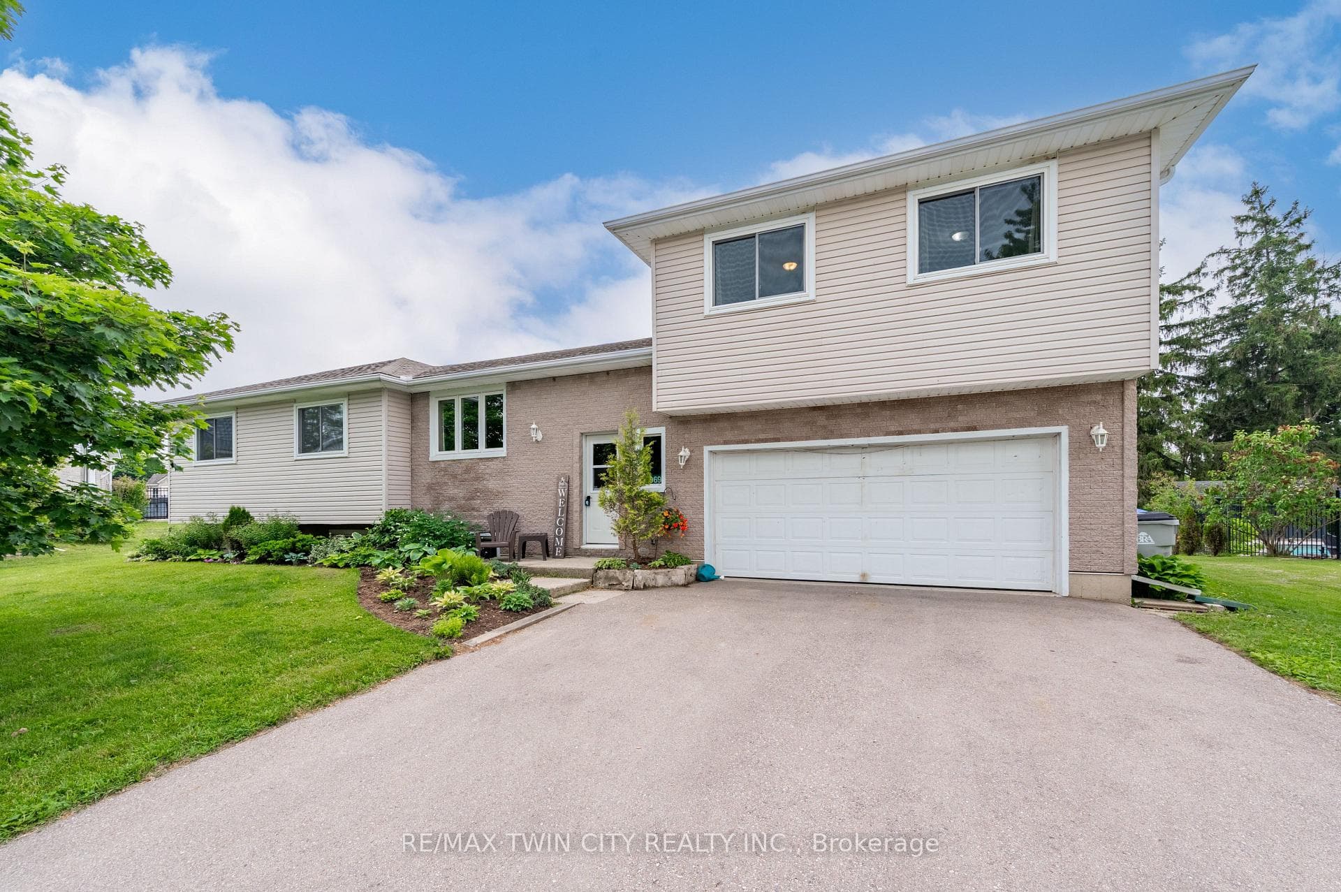 2069 WENDELL Court, Perth East, ON N0B 2T0 - Photo 1