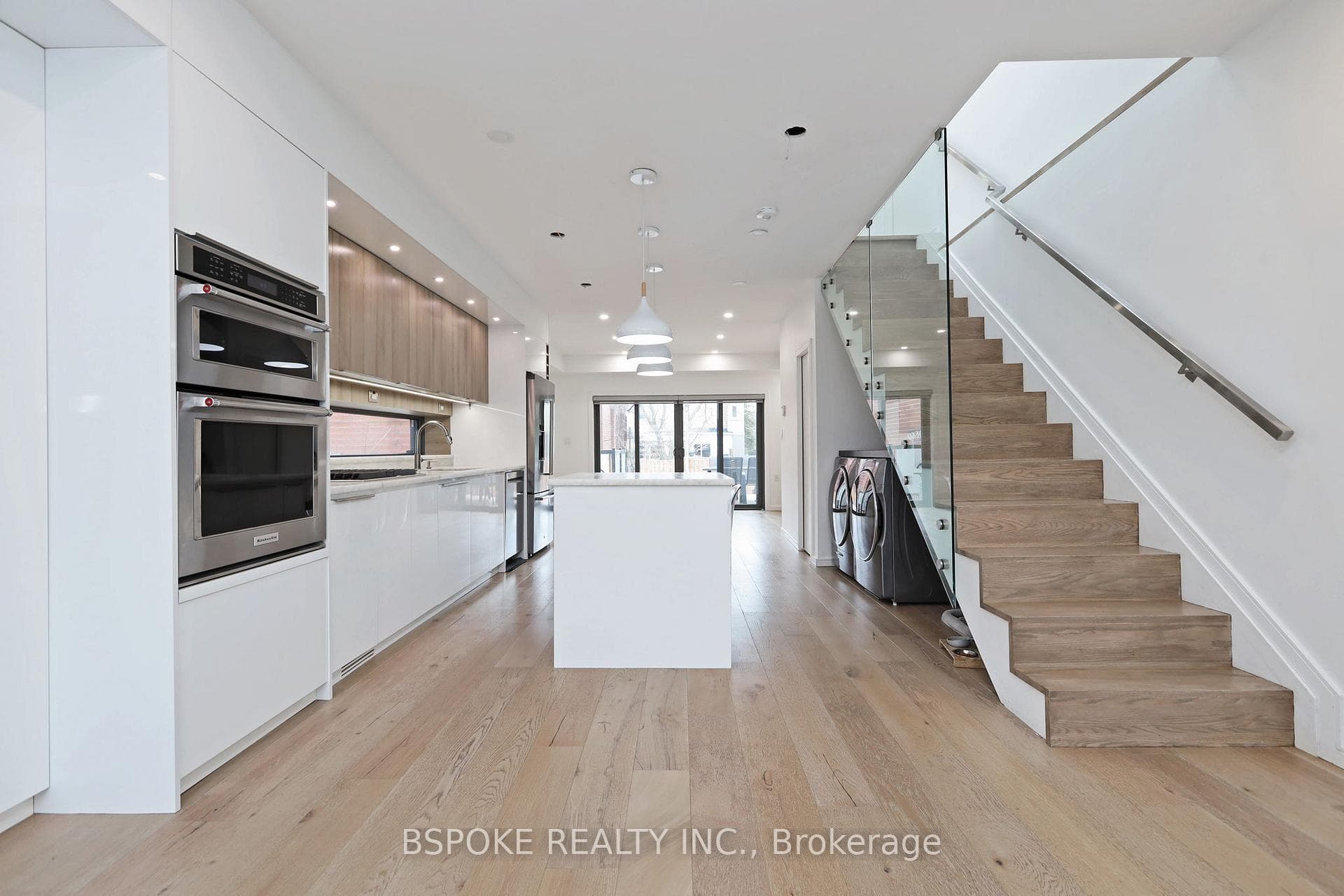 707 Mortimer Avenue, Danforth / East York, ON M4C 2K1 - Photo 1