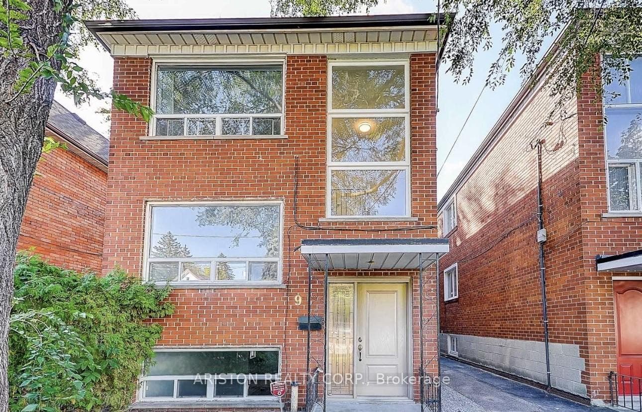 9 Winfield Avenue, Bloor West Village / Swansea, ON M6S 2J7 - Photo 1