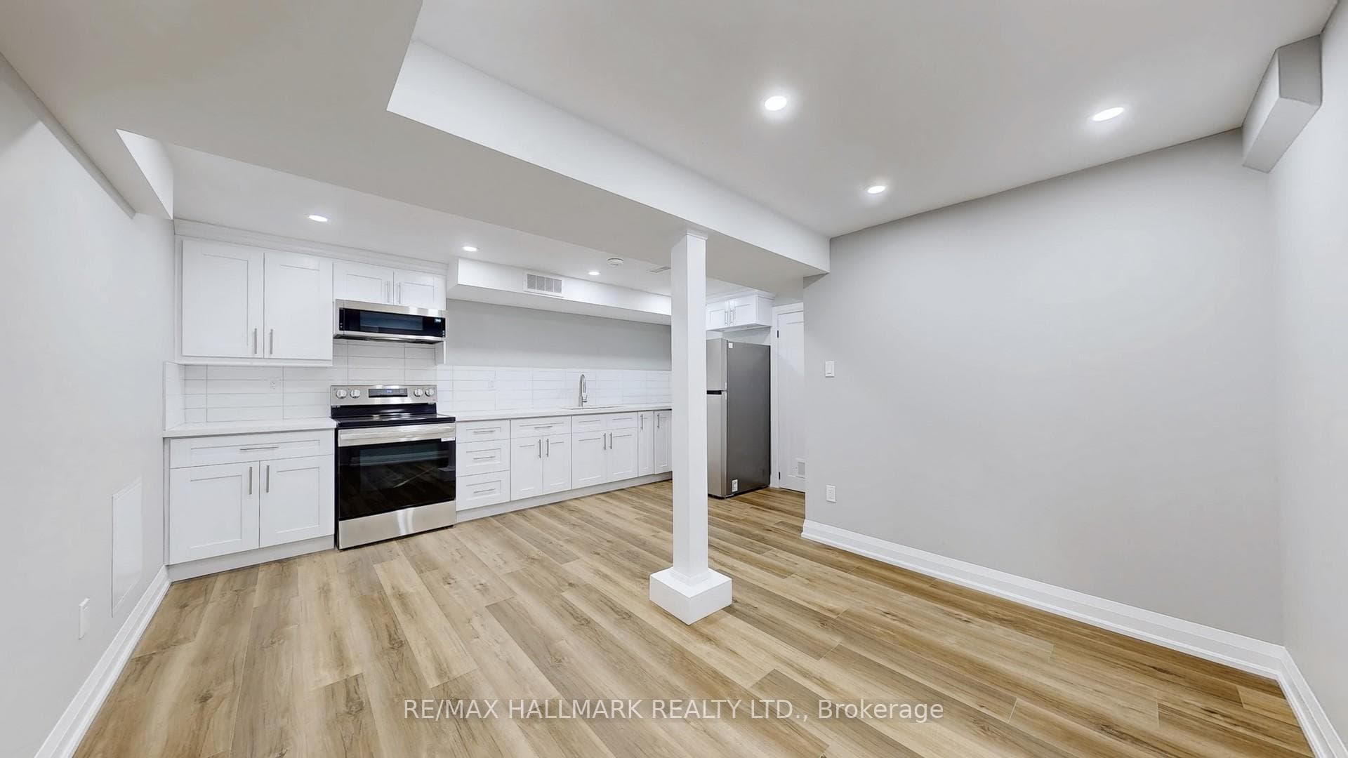 6384 Plowmans Heath N/A Unit Bsmt, Mississauga, ON L5N 3W1 - Photo 1