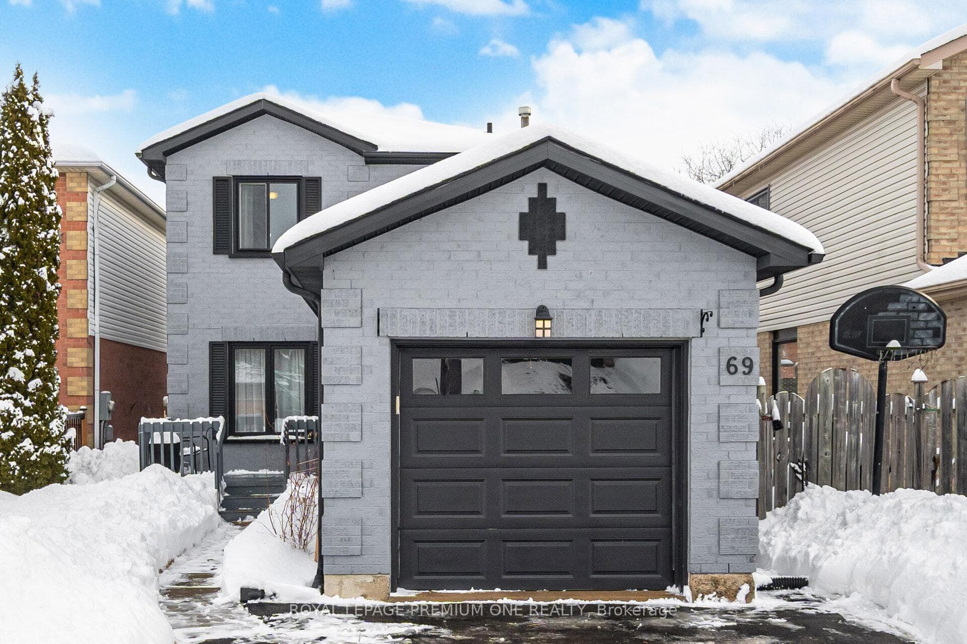 69 Mcknight Crescent, New Tecumseth, ON L0G 1W0 - Photo 1