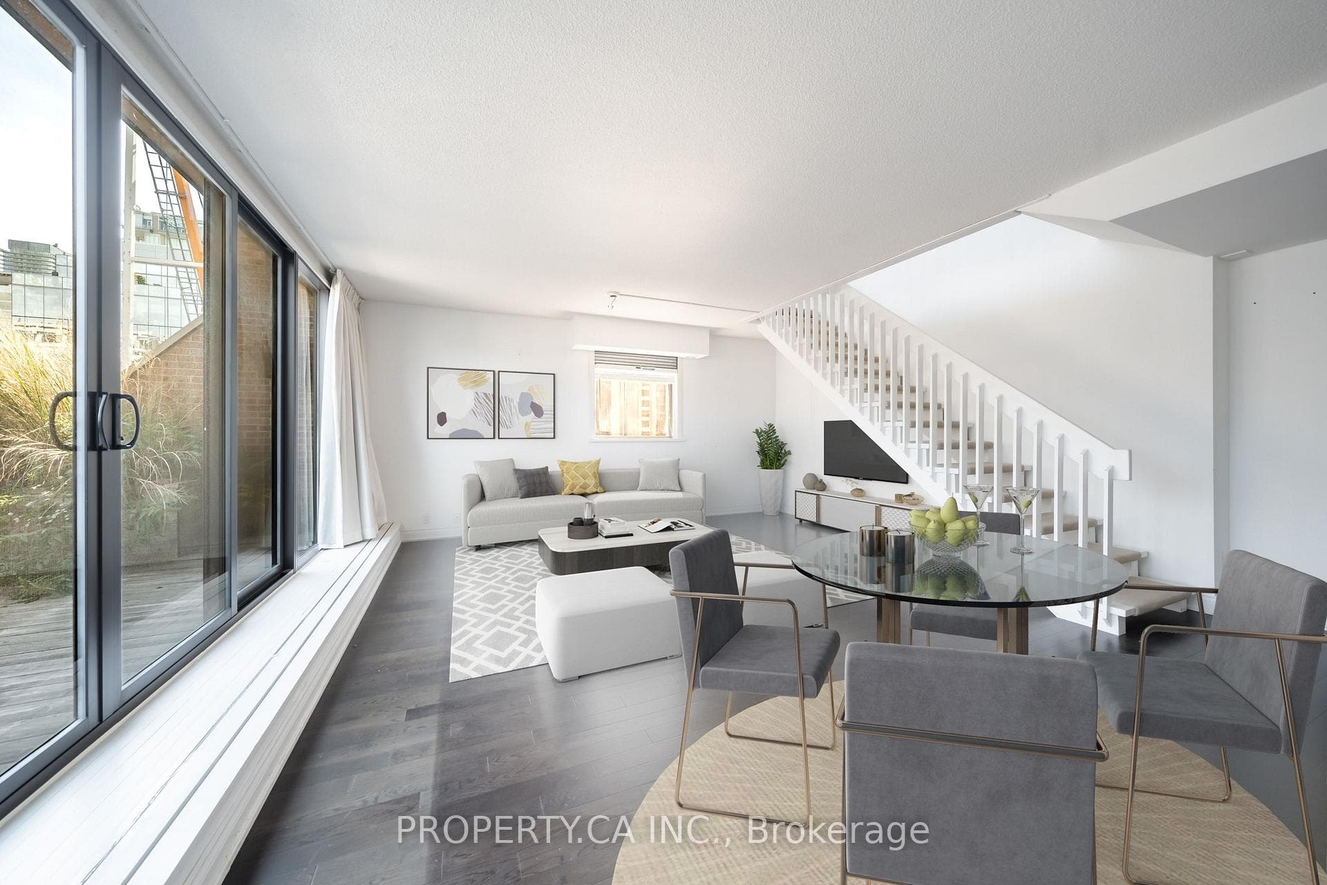 55a Avenue Road Unit 606, Annex / Yorkville / Summerhill, ON M5R 2G3 - Photo 1