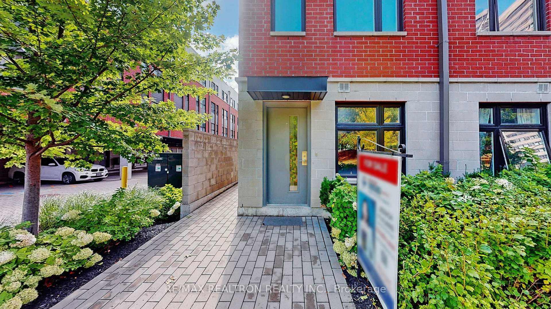 20 Echo Point Unit 131, Scarborough Village / Eglinton East, ON M1W 0A7 - Photo 1