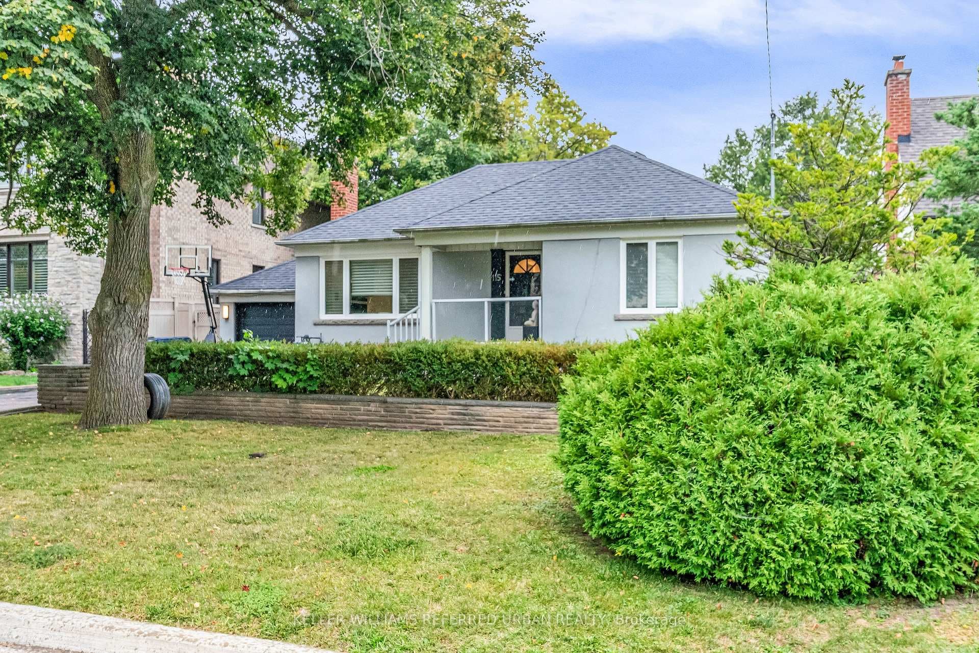 115 Ashbourne Drive, Etobicoke (Islington / Rexdale), ON M9B 4H9 - Photo 1