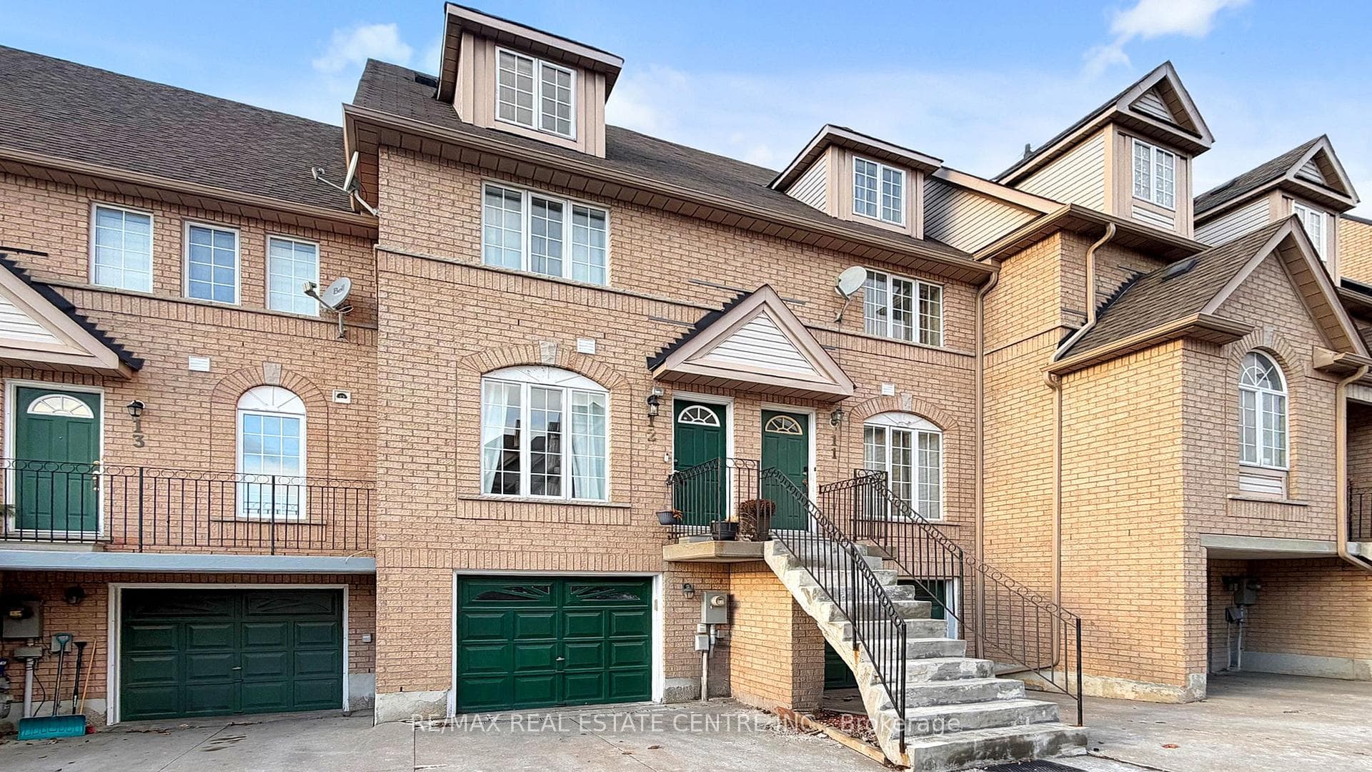 80 Strathaven Drive Unit 12, Mississauga, ON L5R 3V9 - Photo 1