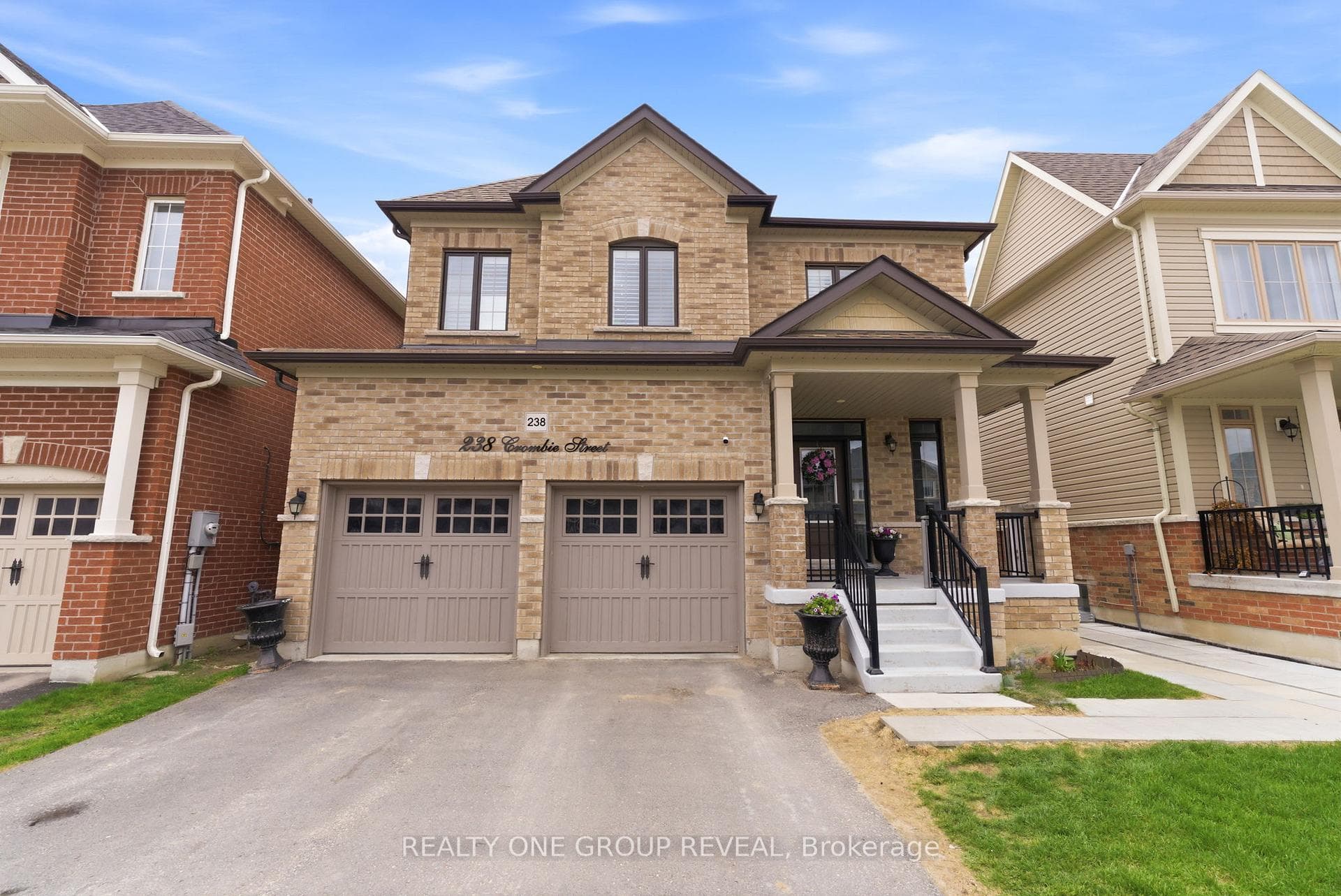 238 Crombie Street, Clarington