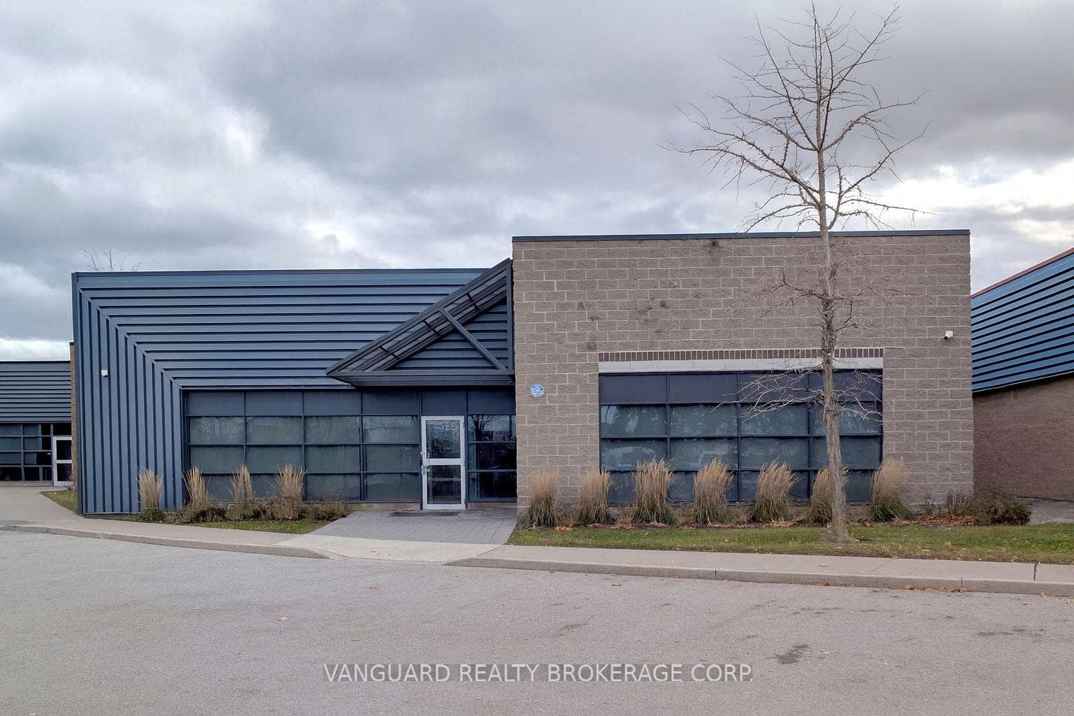 5155 Spectrum Way, Mississauga, ON L4W 5A1 - Photo 1