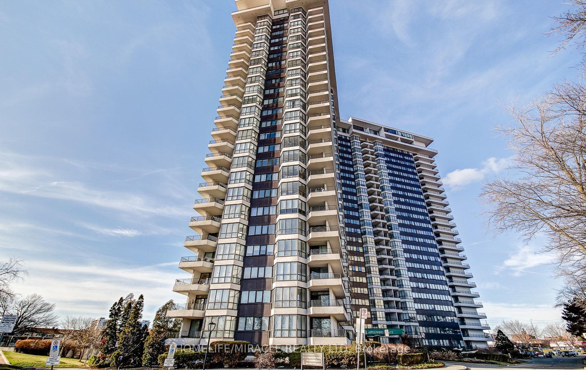 1333 Bloor Street Unit 504, Mississauga, ON L4Y 3T6 - Photo 1