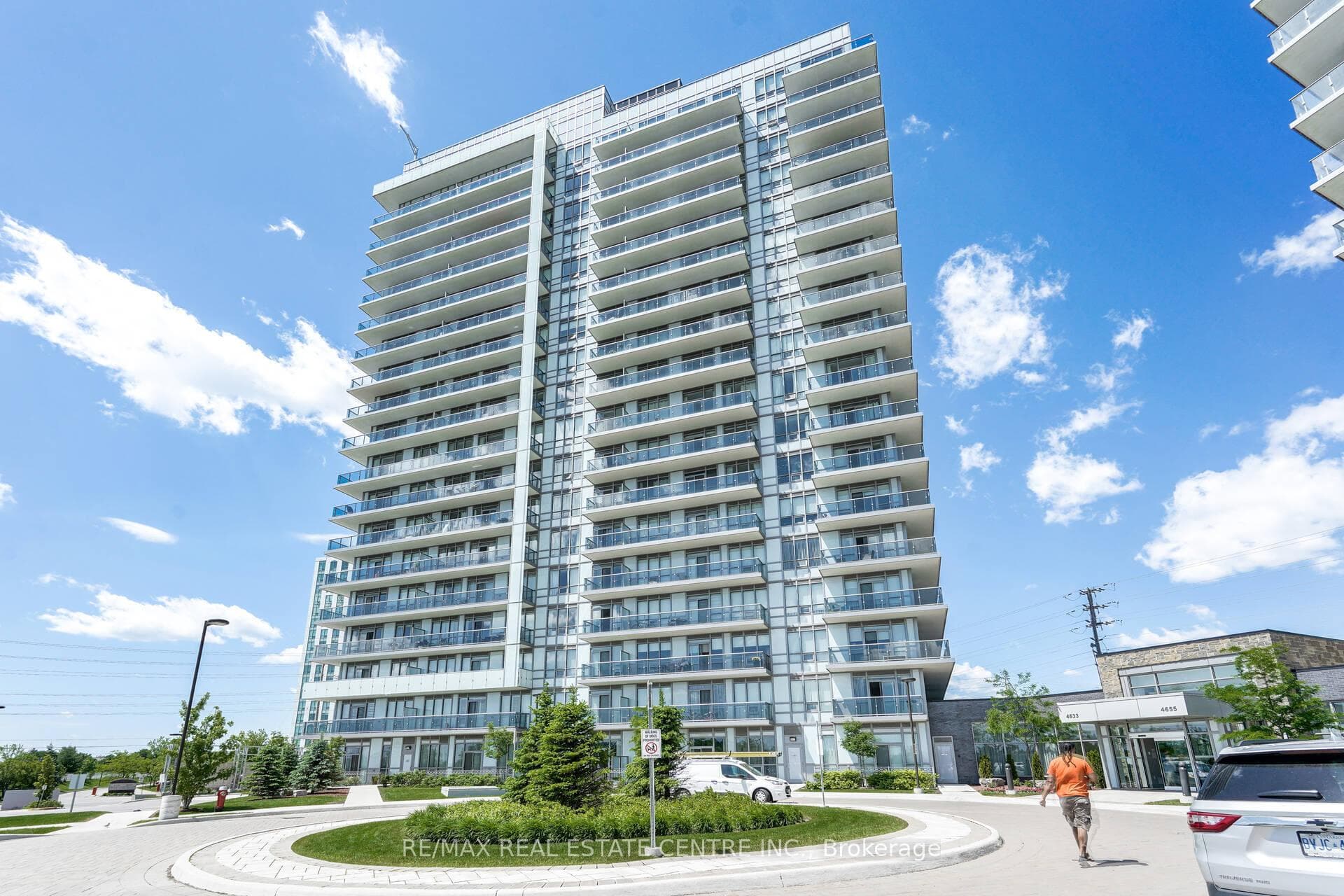 4677 Glen Erin Drive Unit 802, Mississauga, ON L5M 2E3 - Photo 1