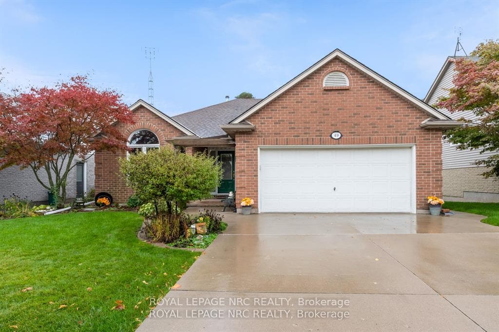 49 Cedar Park Drive, Welland, ON L3C 7C8 - Photo 1