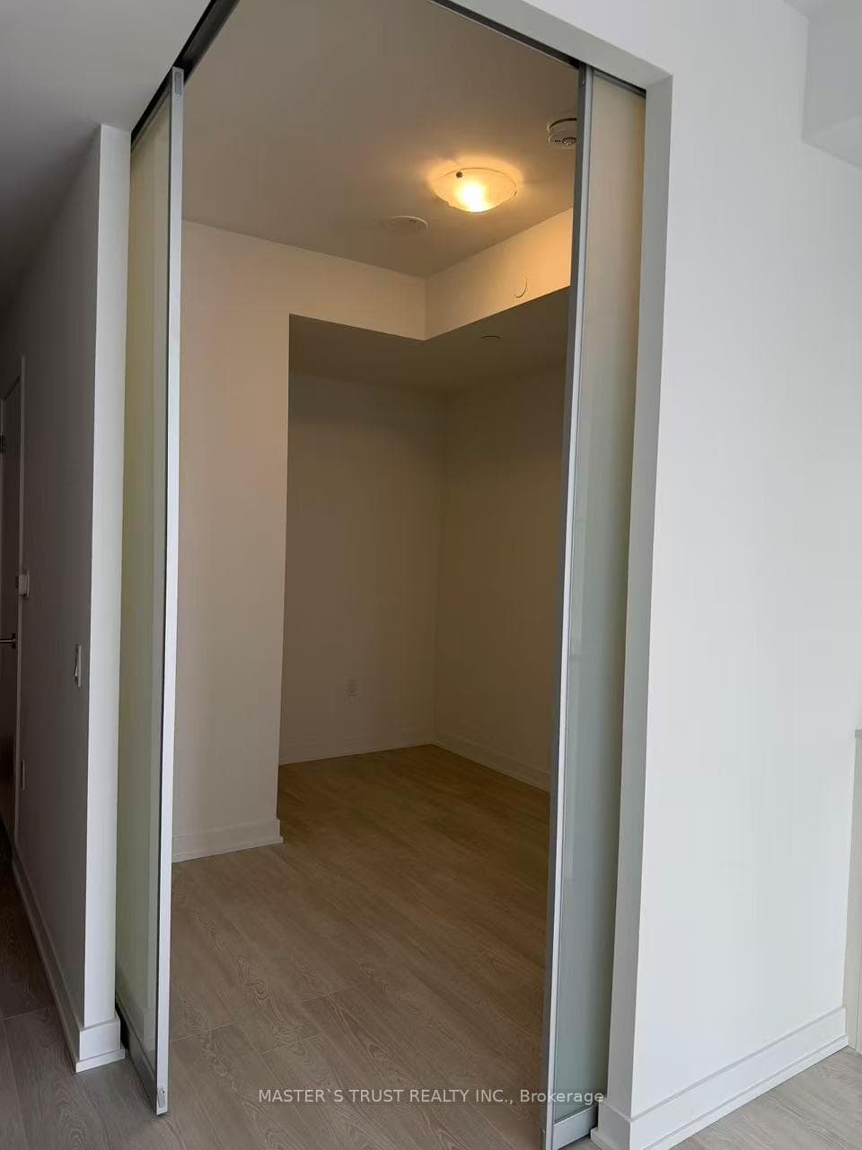 1 QUARRINGTON Lane Unit 1410, Don Mills / Parkwoods / Victoria Village, ON M3C 0S4 - Photo 1