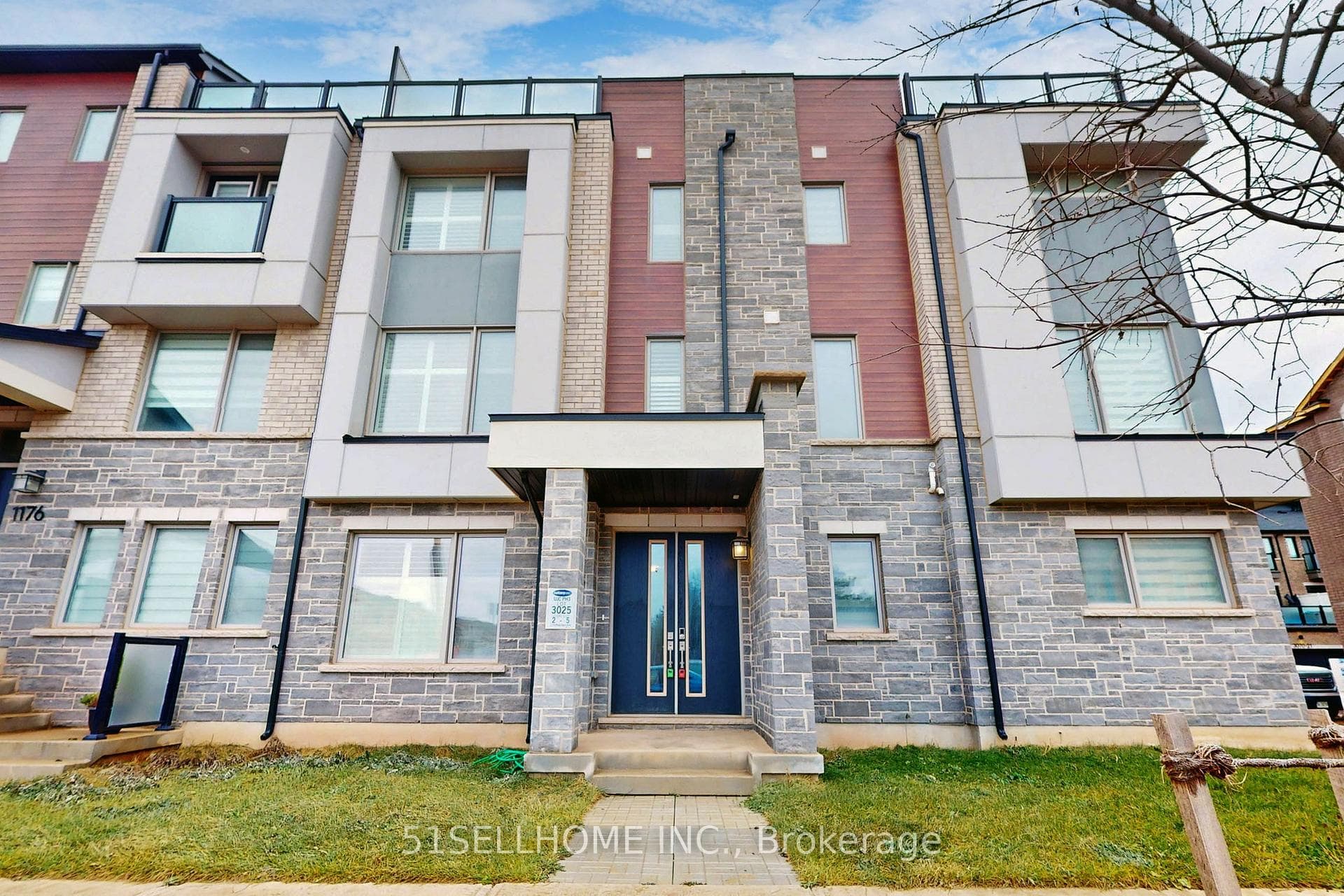 1174 Wheat Boom Drive, Oakville, ON L6H 7W4 - Photo 1