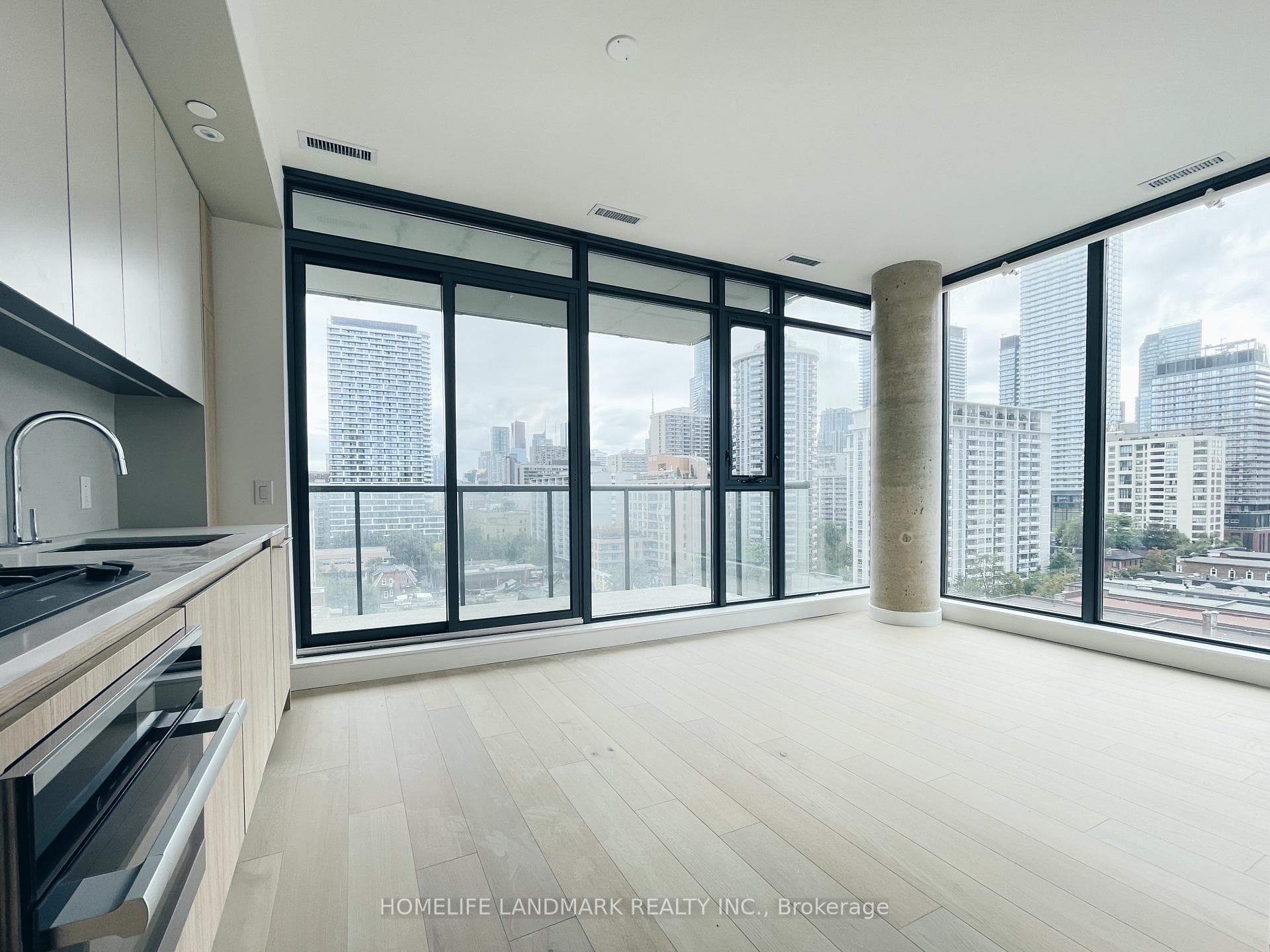 81 Wellesley Street Unit 903, Regent Park / Cabbagetown / St. James Town, ON M4Y 1H8 - Photo 1
