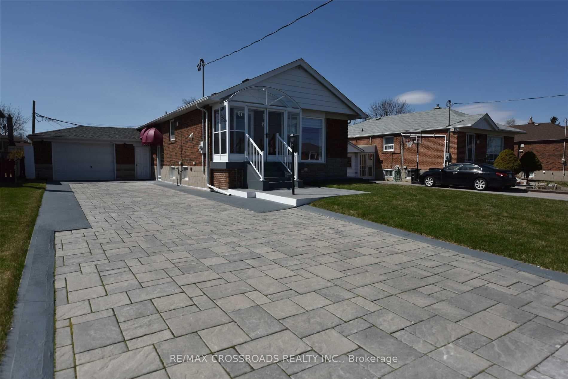 16 Crosland Drive, Dorset Park / Kennedy Park, ON M1R 4M8 - Photo 1