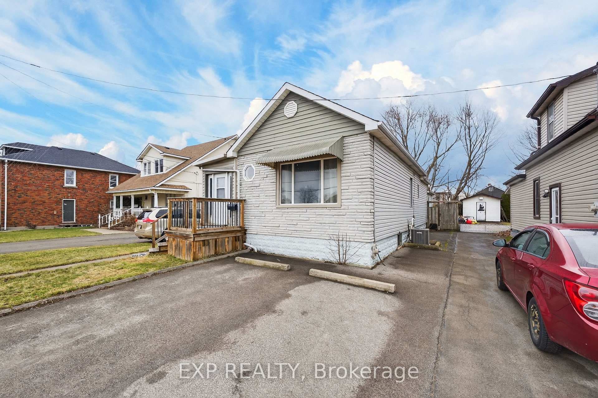 150 Crowland Avenue, Welland, ON L3B 1X3 - Photo 1