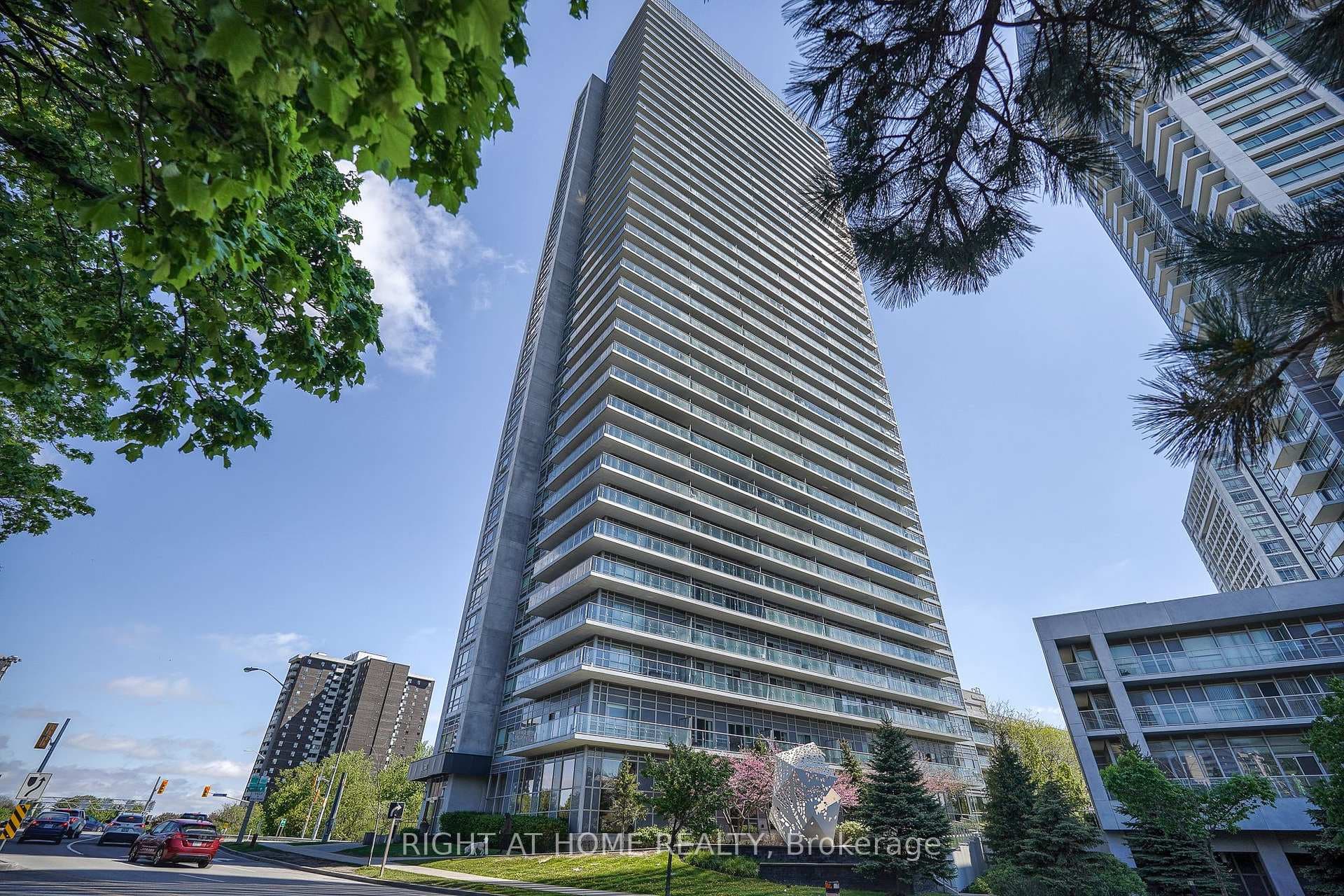 2015 Sheppard Avenue Unit 3802, Hillcrest Village / Bayview Village, ON M2J 0B3 - Photo 1