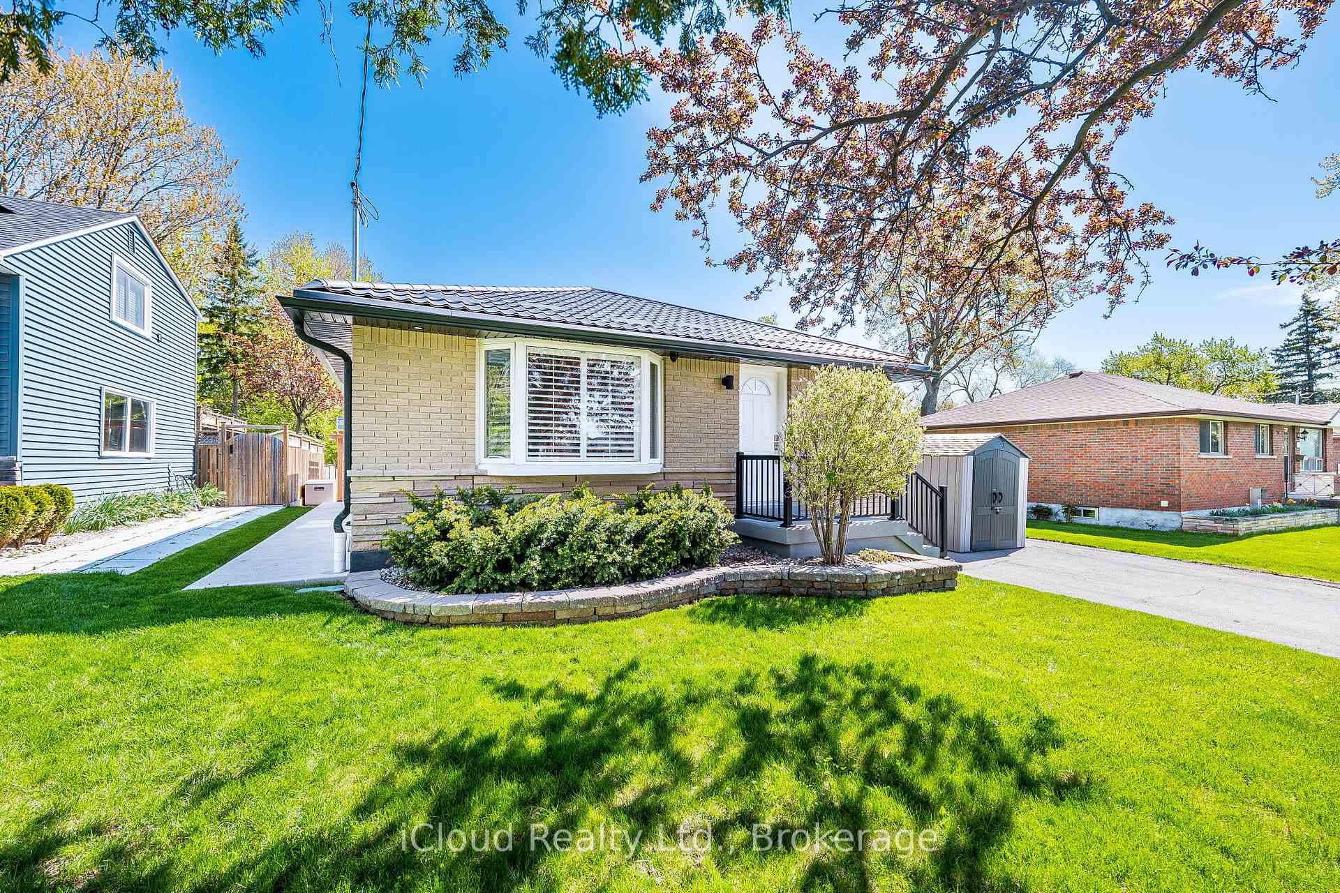 1195 Stanley Drive, Burlington