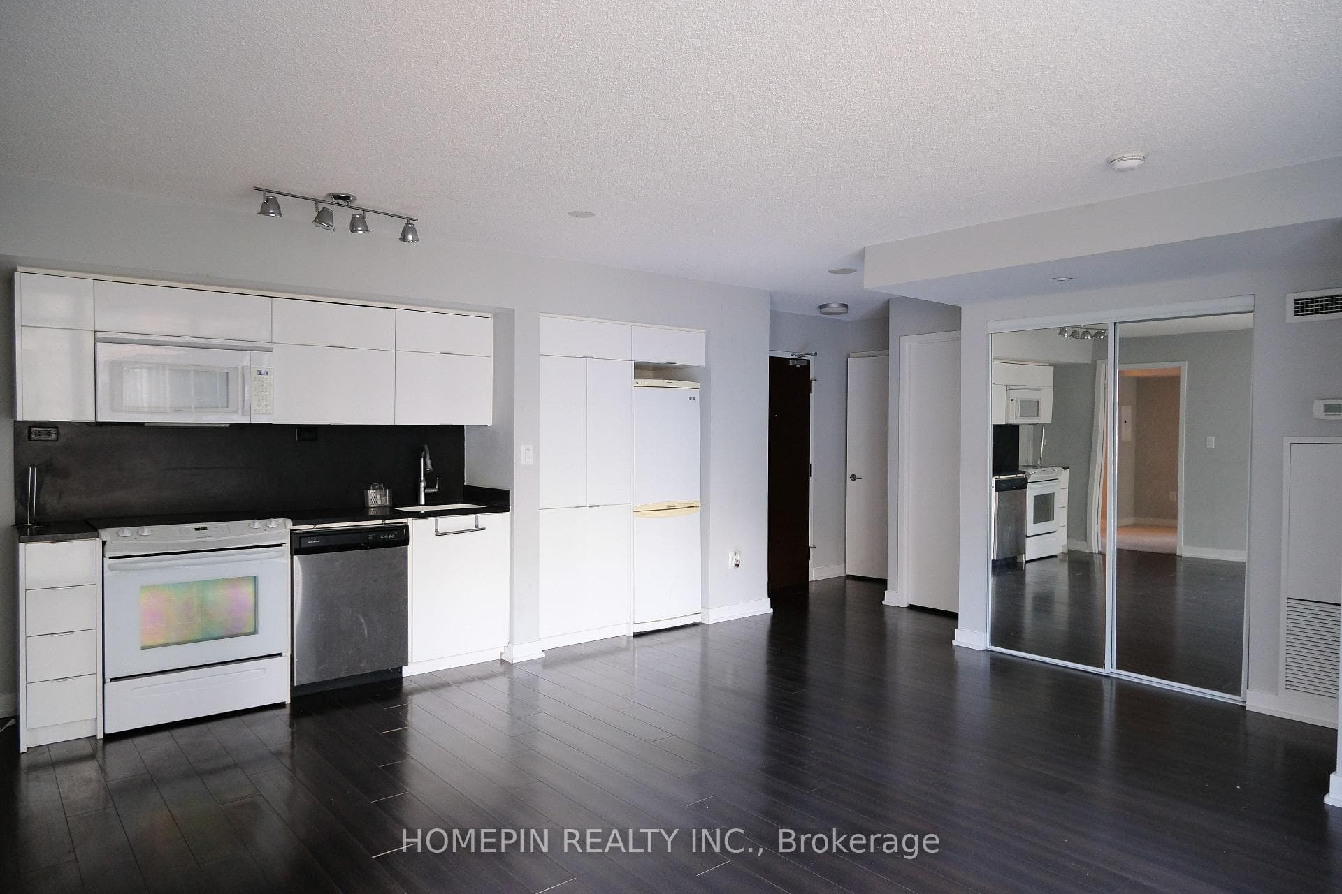 151 Dan Leckie Way Unit 639, Toronto C01