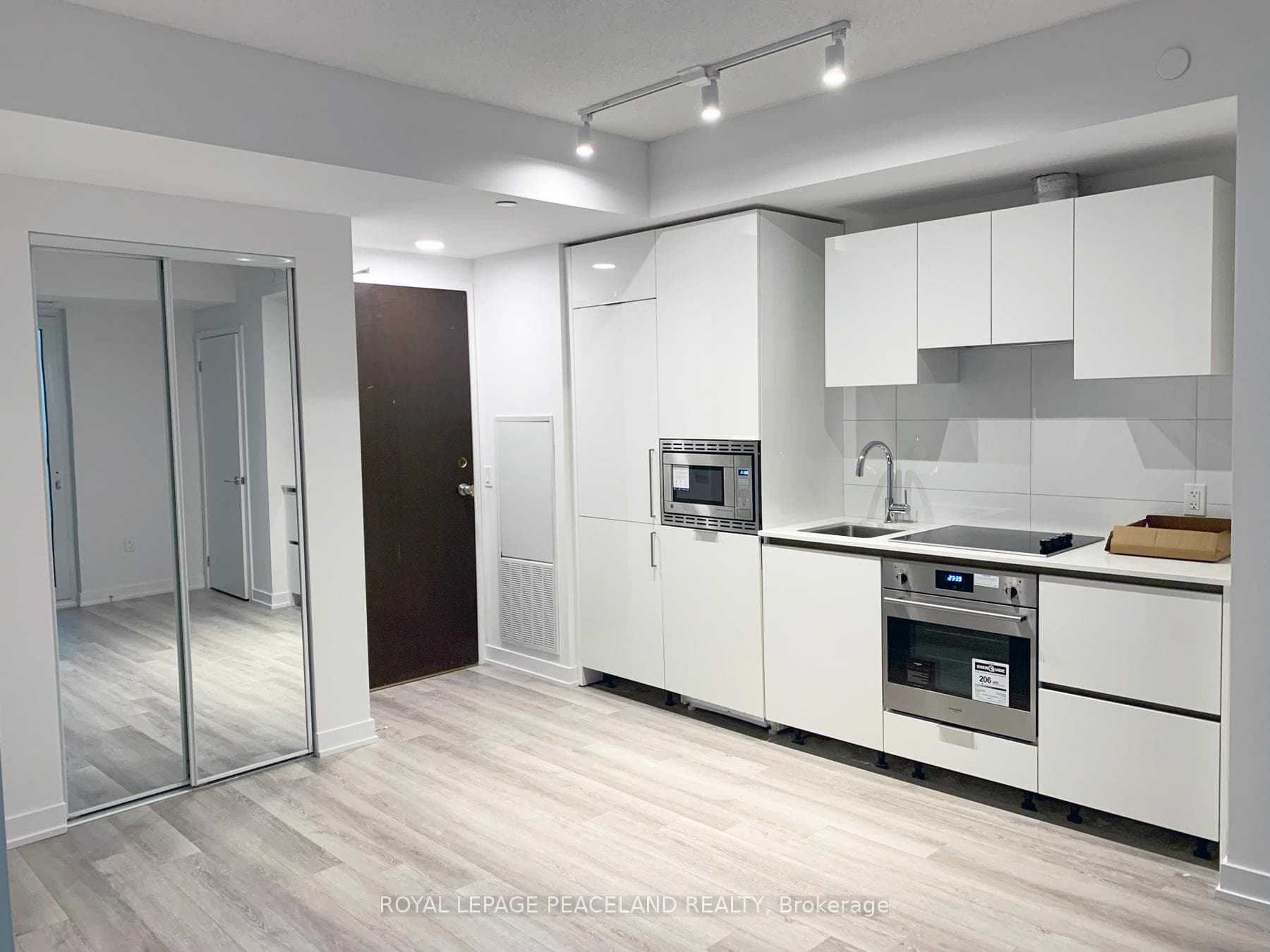 121 St. Patrick Street Unit 515, Downtown Toronto / Waterfront, ON M5T 1T4 - Photo 1