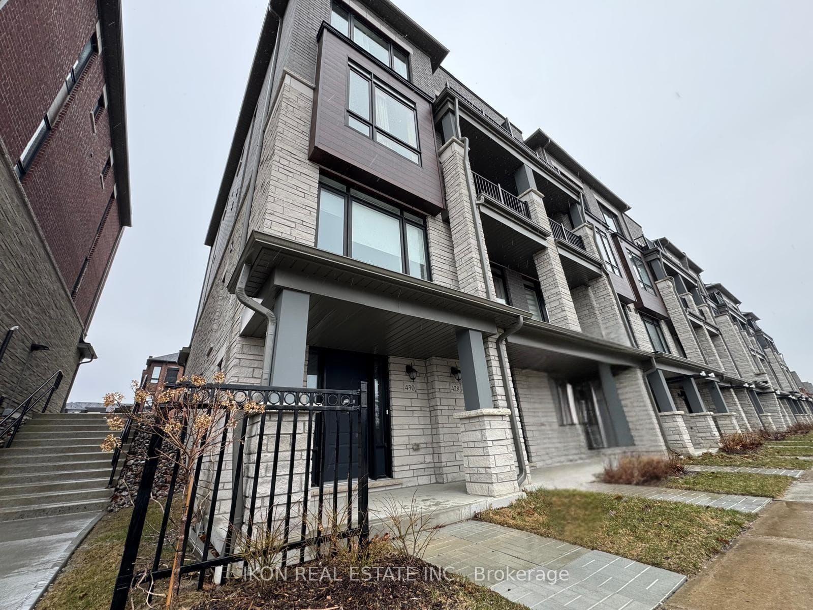 430 Salem Road, Ajax