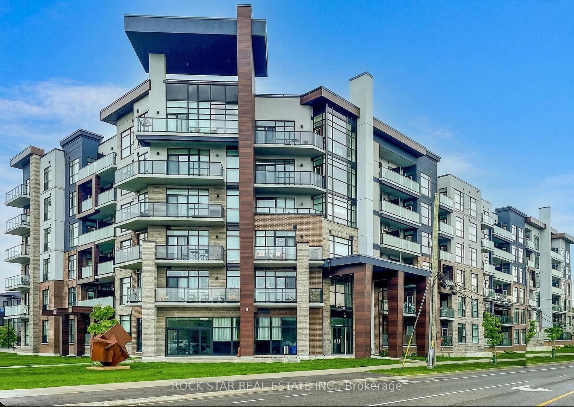 600 North Service Road Unit 417, Hamilton, ON L8E 5A7 - Photo 1