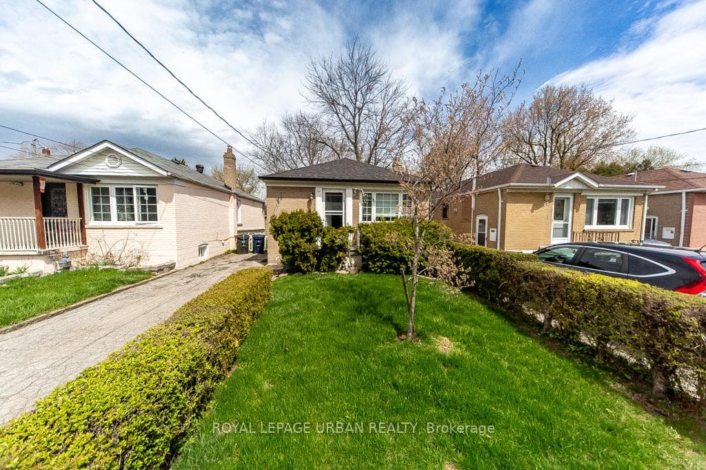 141 Haslam Street, Toronto E06