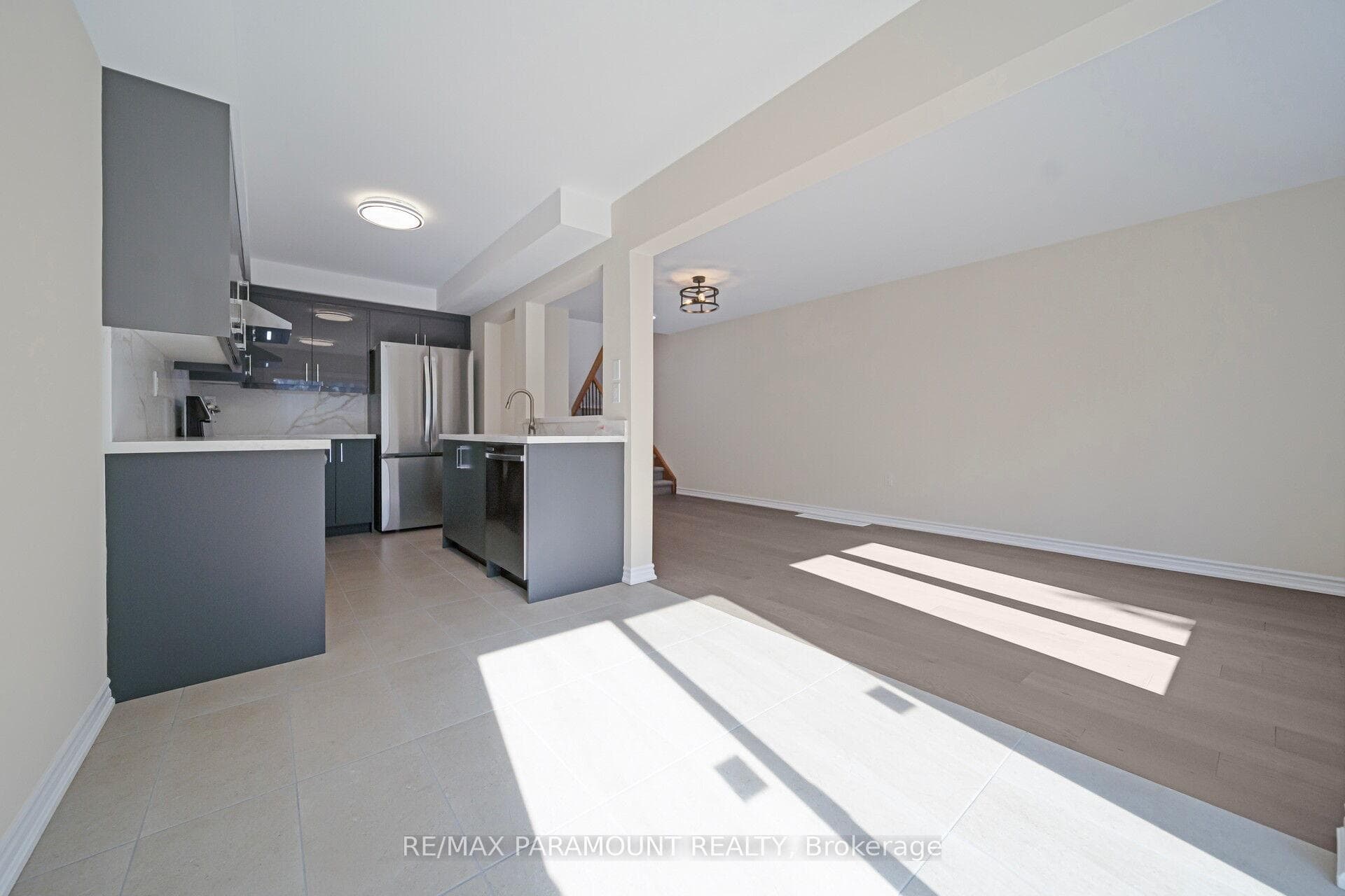 1575 South Parade Court Unit 37, Mississauga, ON L5M 6E9 - Photo 1