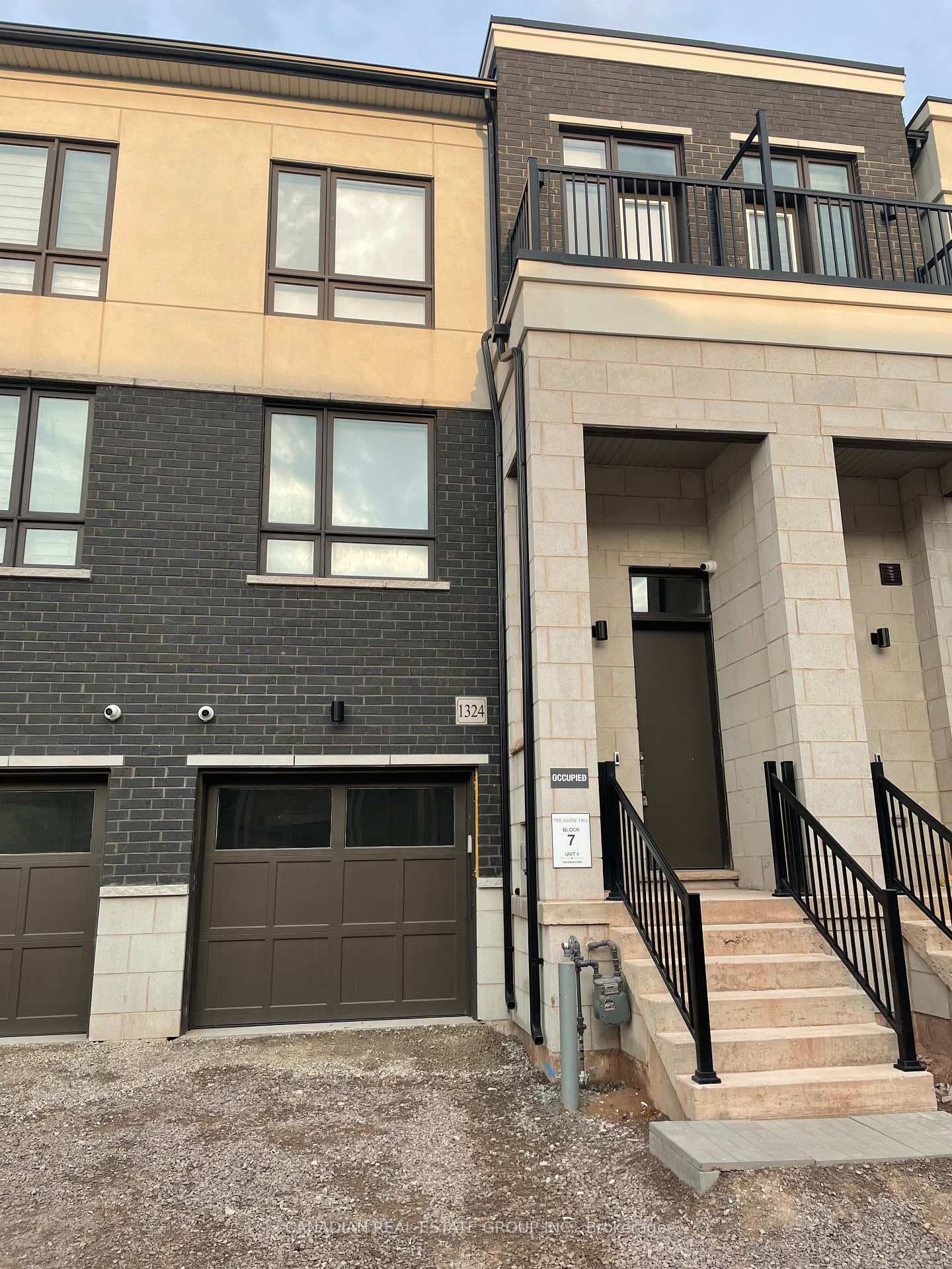 1324 Kobzar Drive, Oakville, ON L6M 5R2 - Photo 1