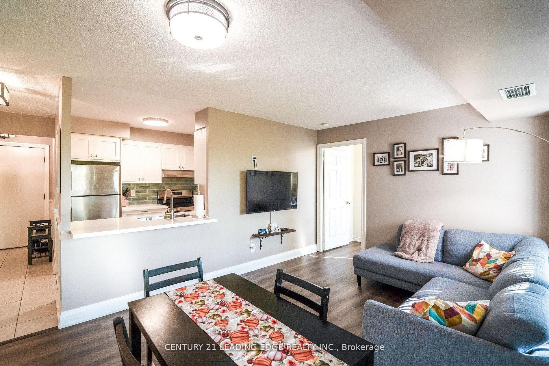 700 Humberwood Boulevard Unit 219, Etobicoke (West Mall / Rexdale), ON M9W 7J4 - Photo 1