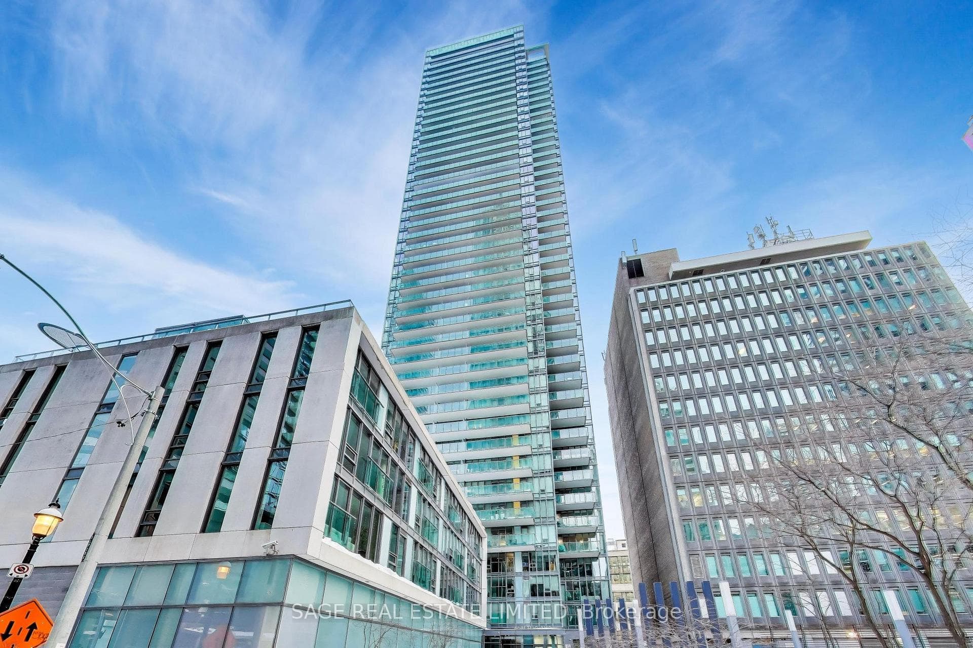 33 Lombard Street Unit 4004, Regent Park / Cabbagetown / St. James Town, ON M5C 3H8 - Photo 1