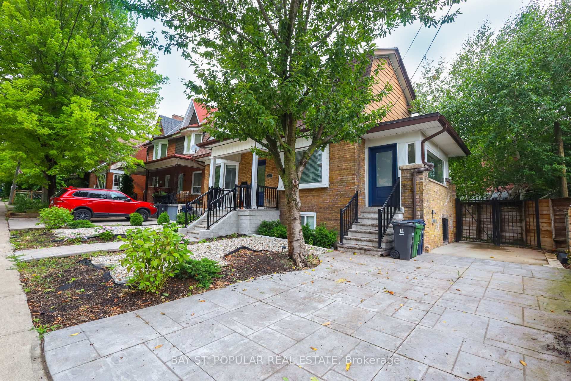 493 Crawford Street, Toronto C01