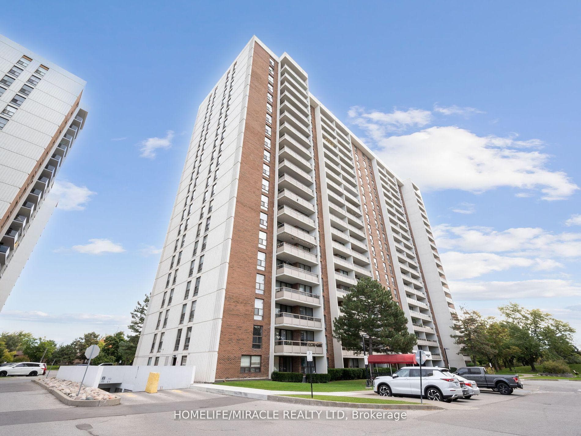 4 Kings Cross Road Unit 1511, Brampton, ON L6T 3X8 - Photo 1