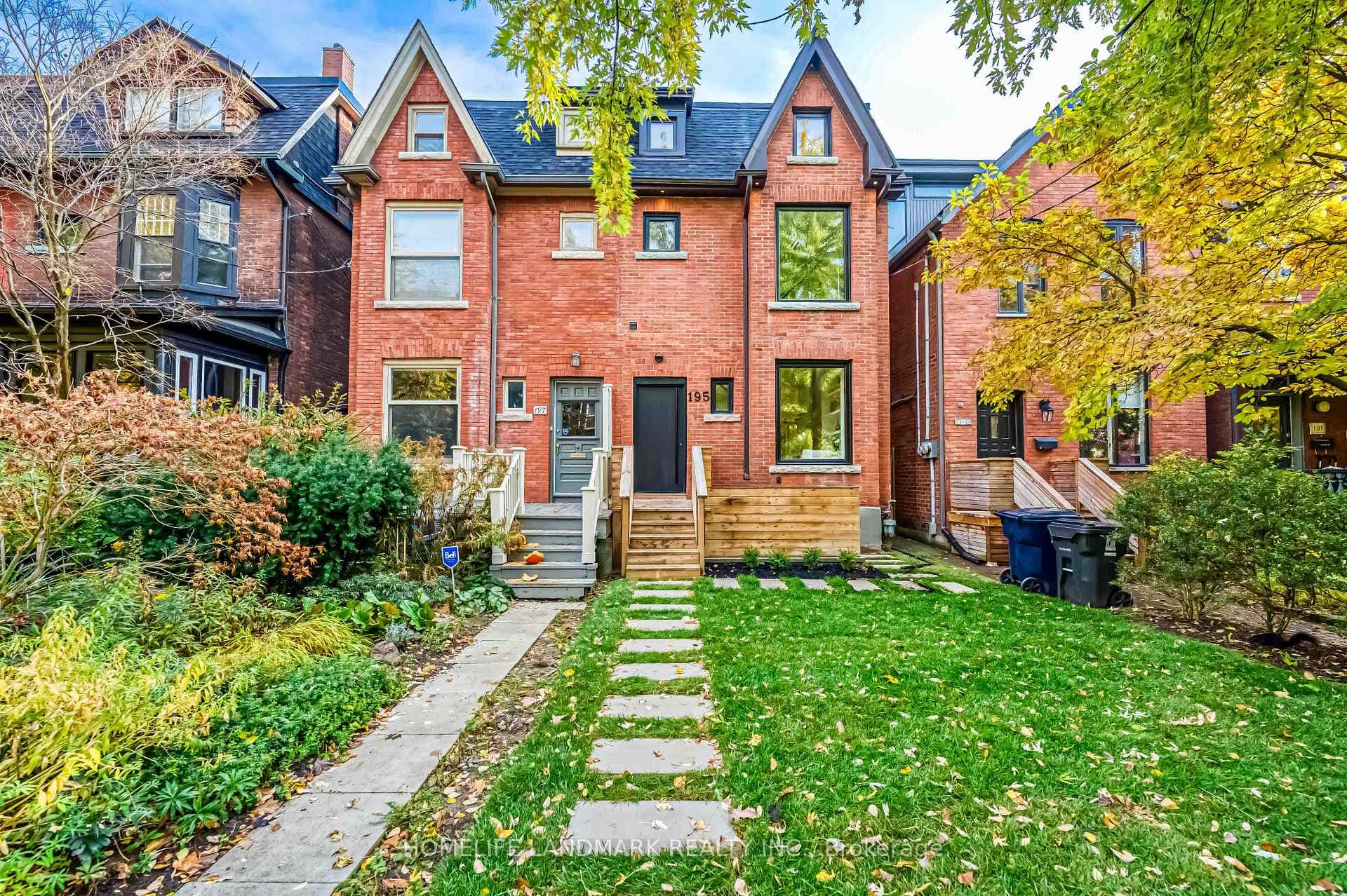 195 Albany Avenue, Annex / Yorkville / Summerhill, ON M5R 3C7 - Photo 1