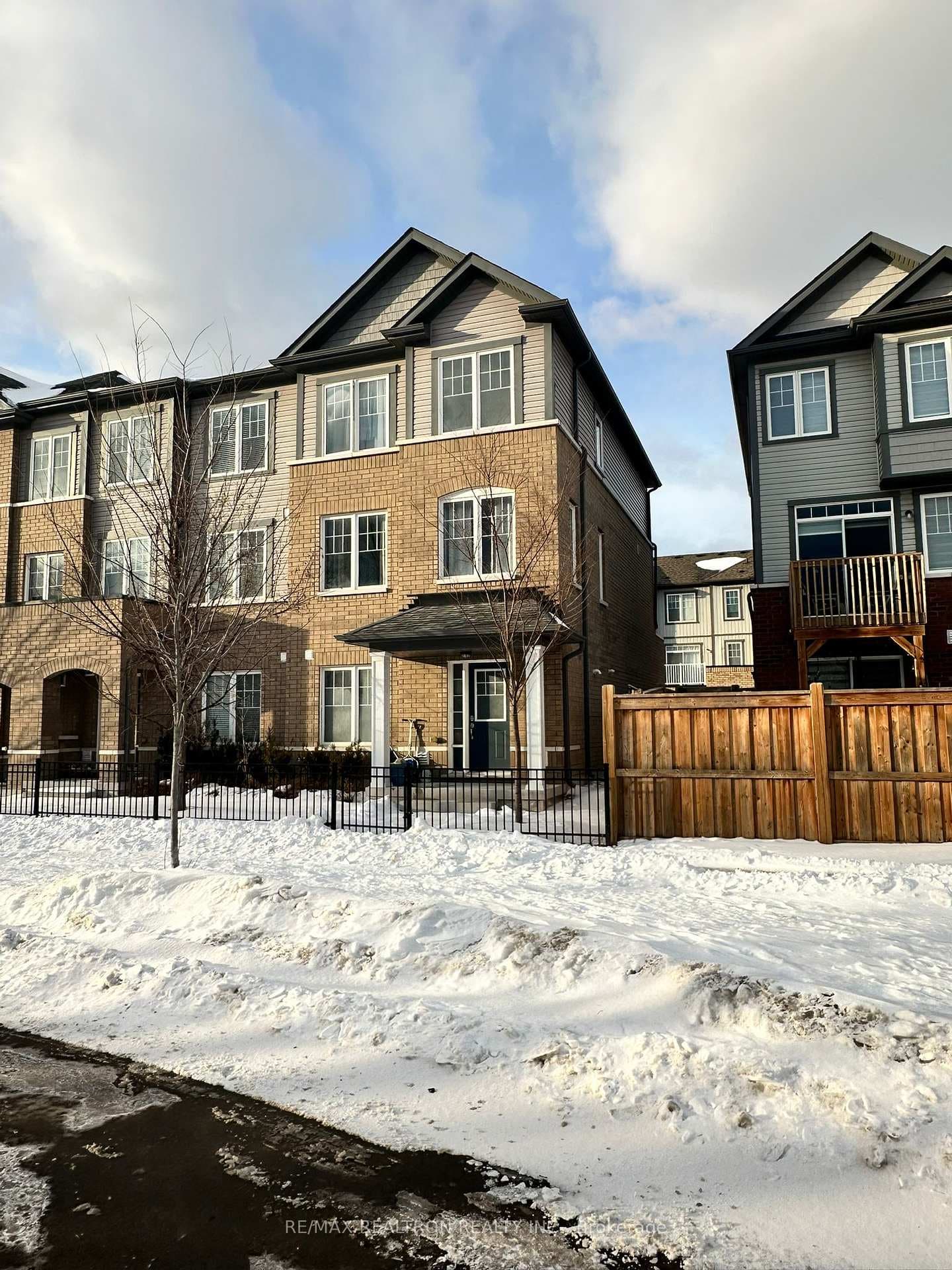 835 Atwater Path, Oshawa, ON L1J 0E8 - Photo 1