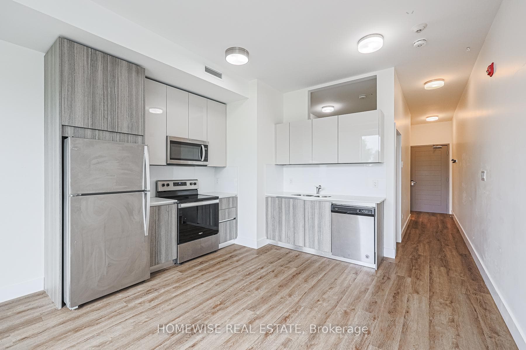 3020 Dundas Street Unit 204, Toronto W02