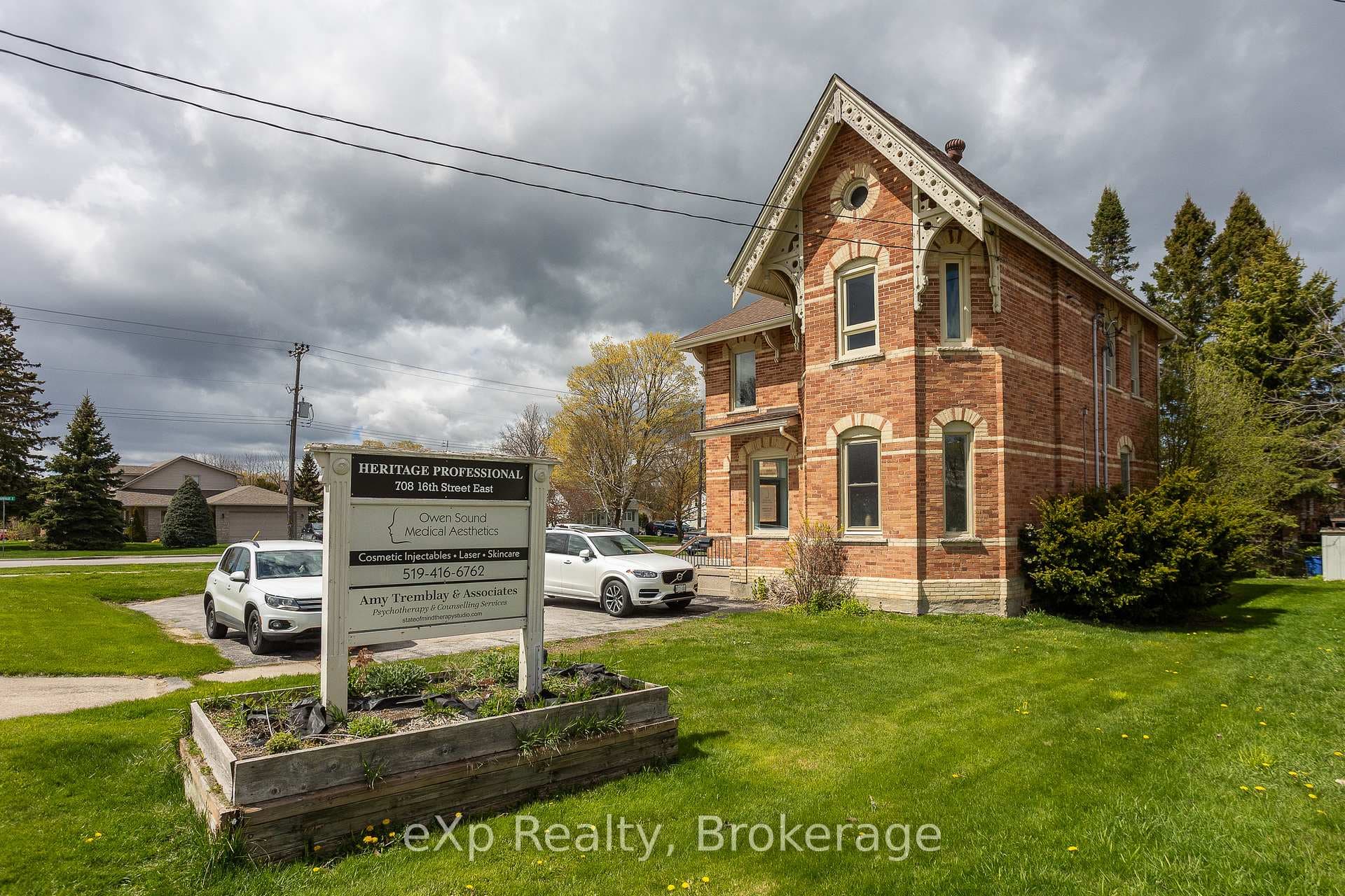 708 16th Street, Owen Sound, ON N4K 1Y9 - Photo 1