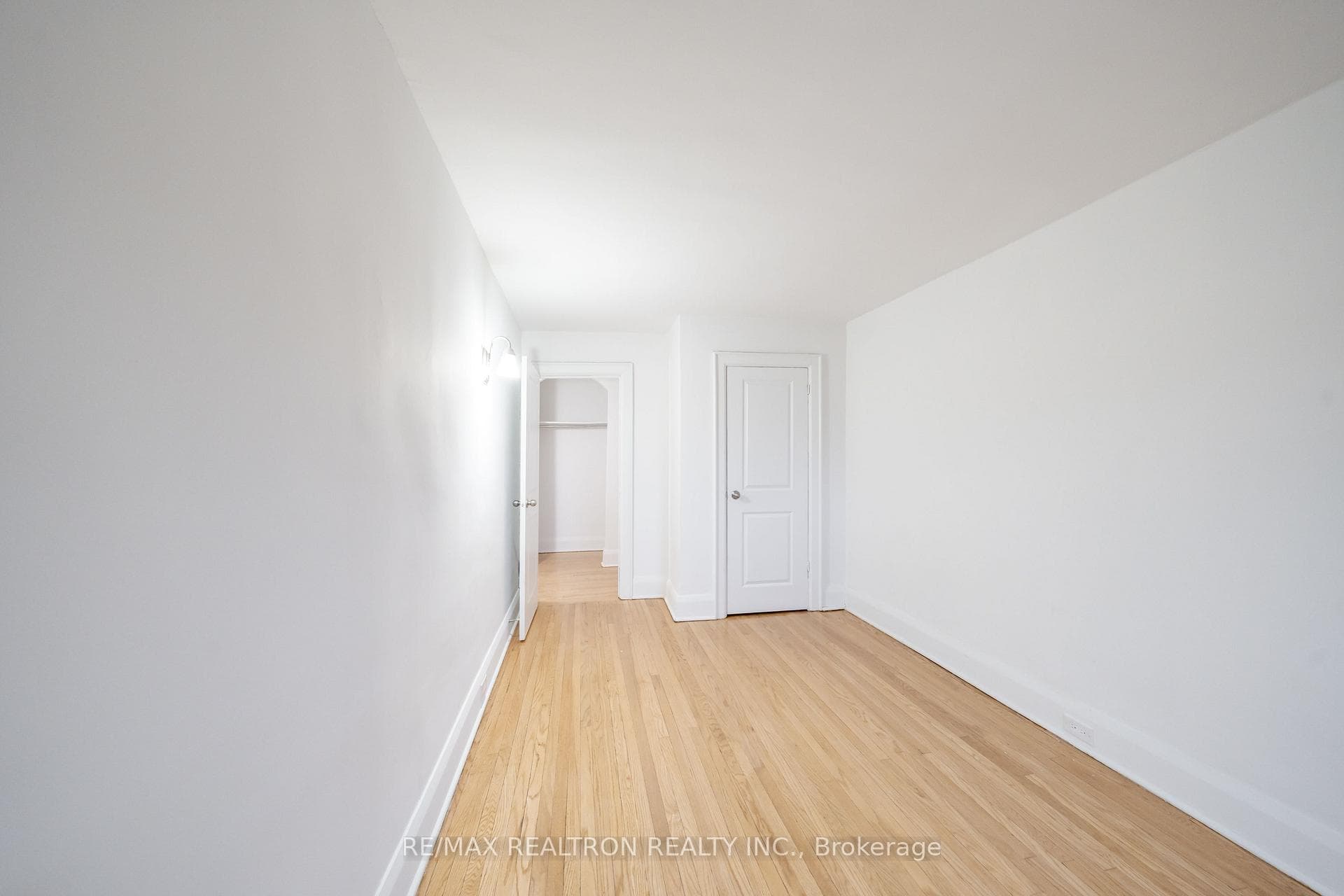 4 Kingston Road Unit 42, The Beaches / Upper Beaches, ON M4L 2S4 - Photo 1