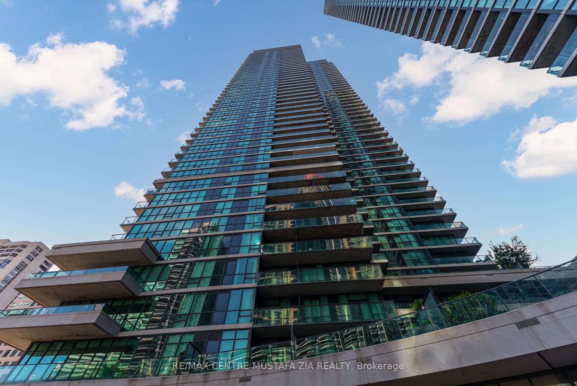 33 Bay Street Unit 4110, Downtown Toronto / Waterfront, ON M5J 2Z3 - Photo 1