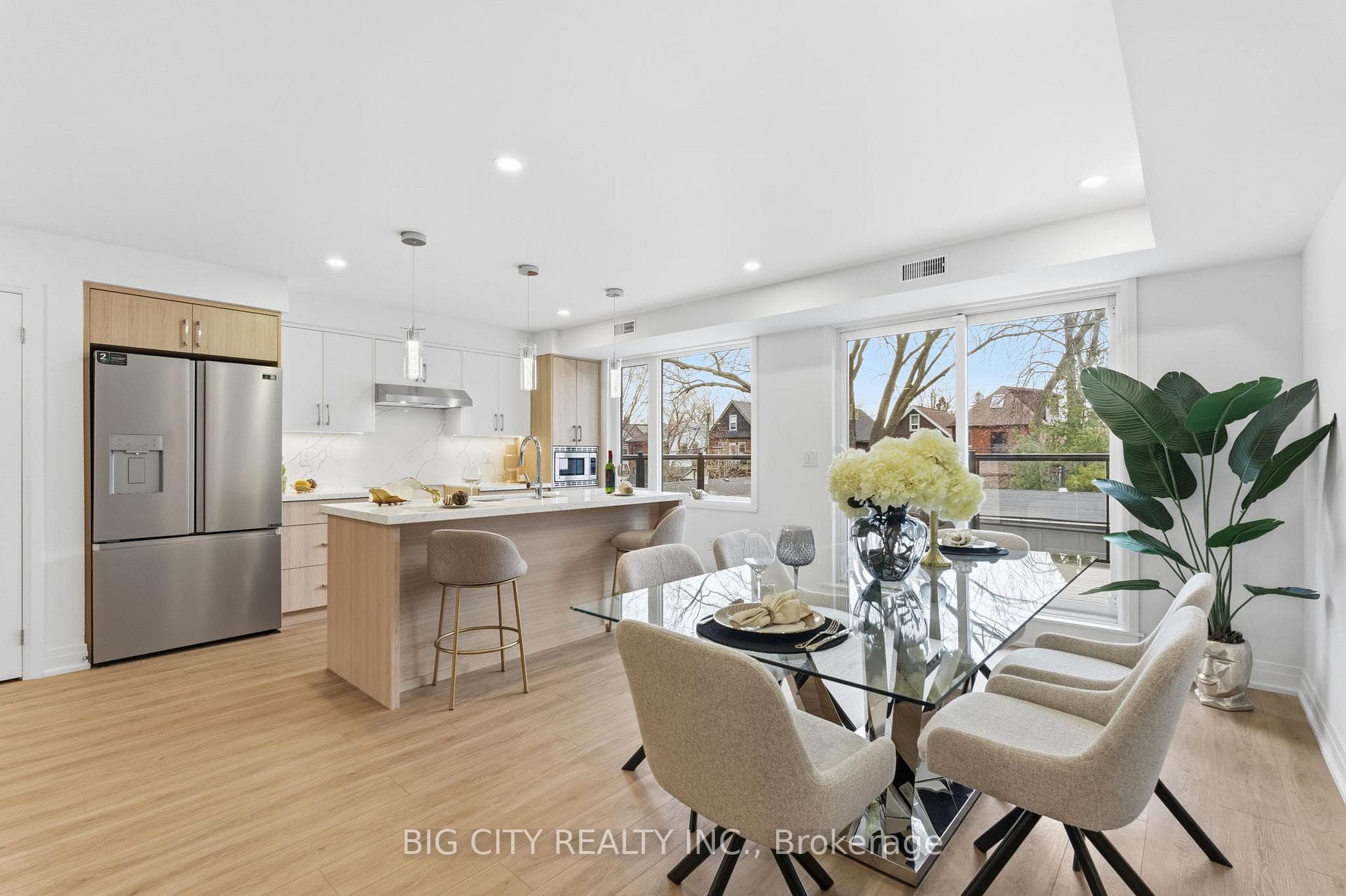 68 Westholme Avenue Unit 3, Bloor West Village / Swansea, ON M6P 3B8 - Photo 1