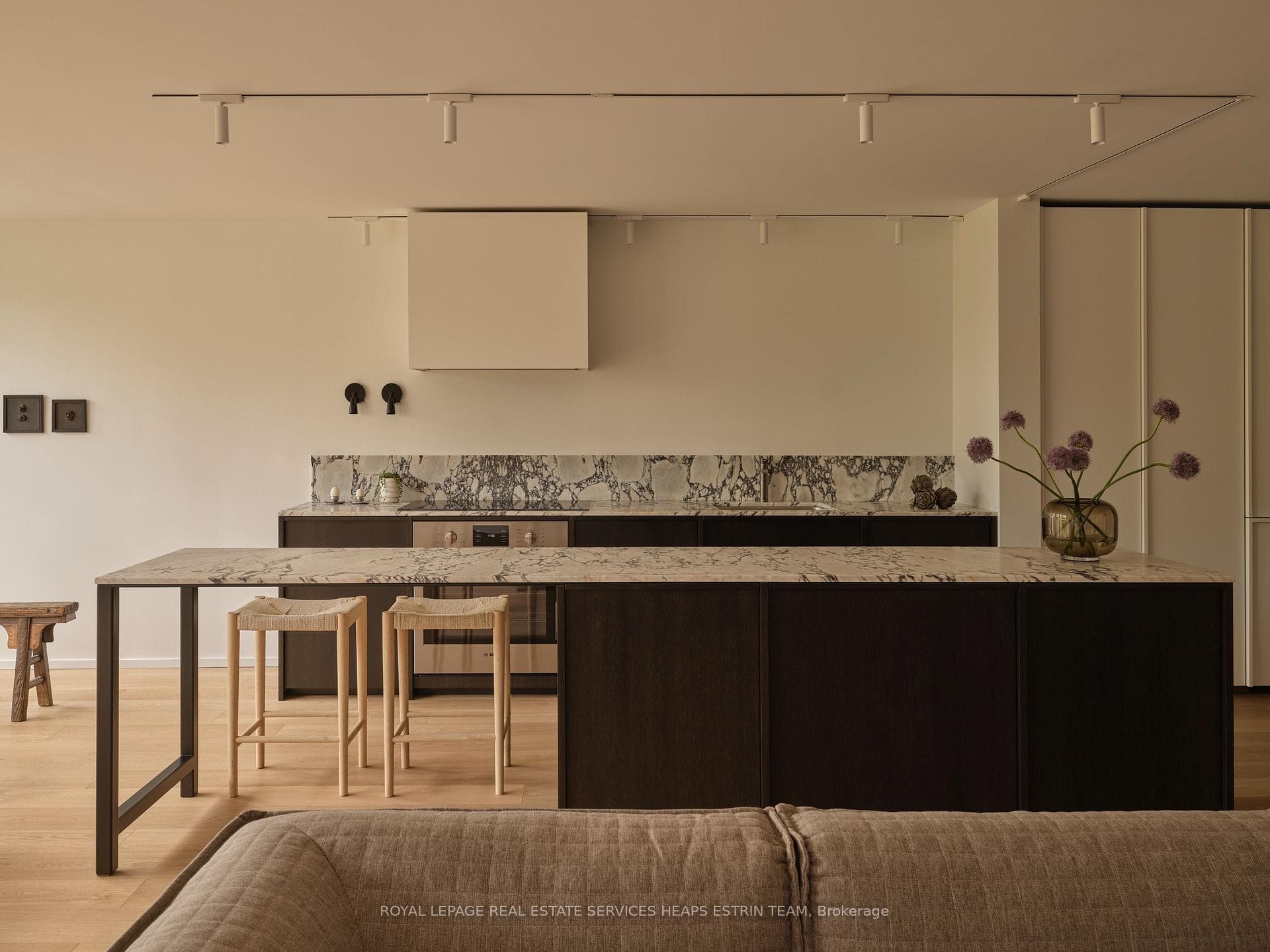225 Davenport Road Unit 514, Toronto C02