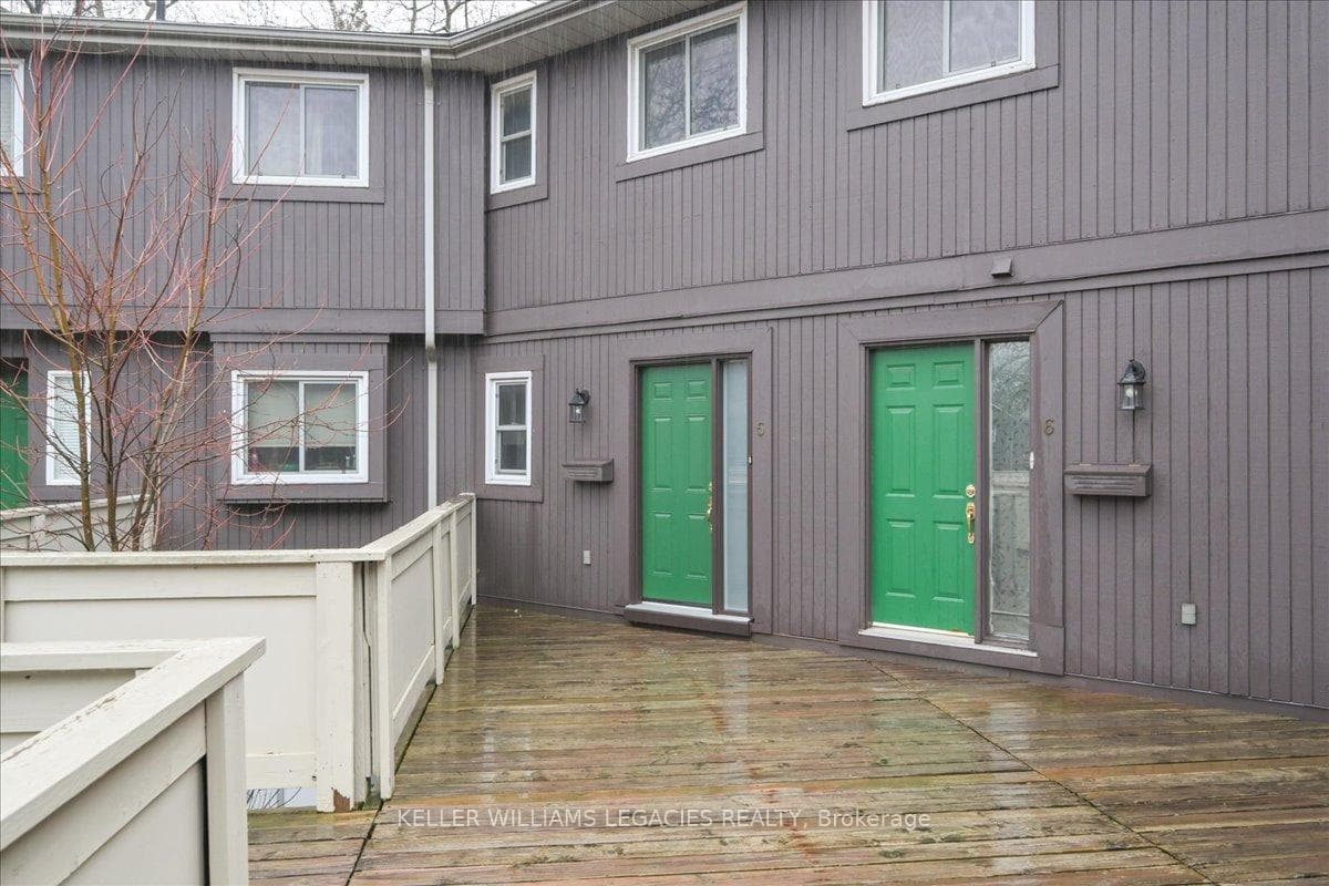 6855 Glen Erin Drive Unit 5, Mississauga, ON L5N 1P6 - Photo 1