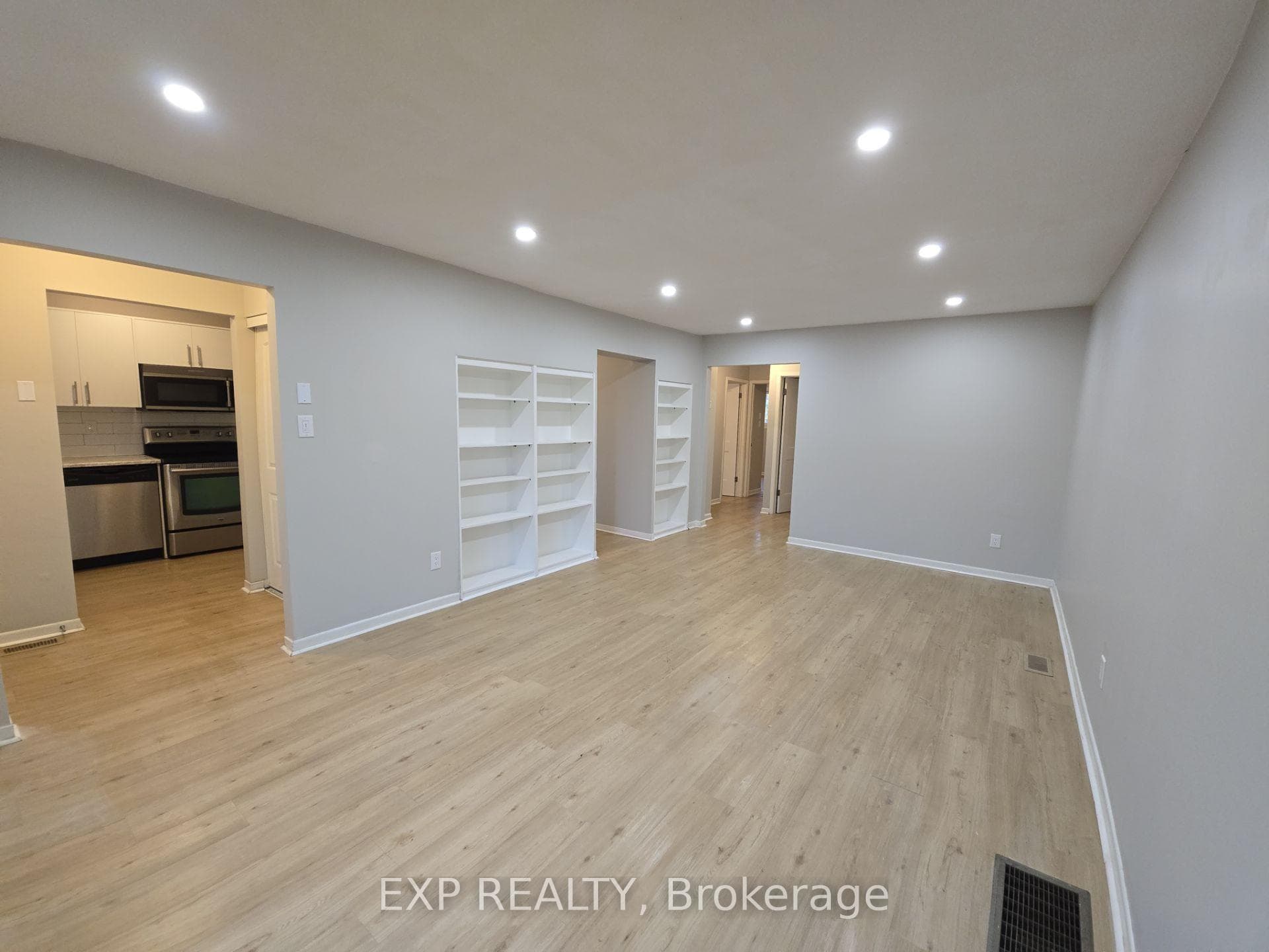 89 Wellington Street Unit Main Level, Brampton, ON L6W 1Y6 - Photo 1