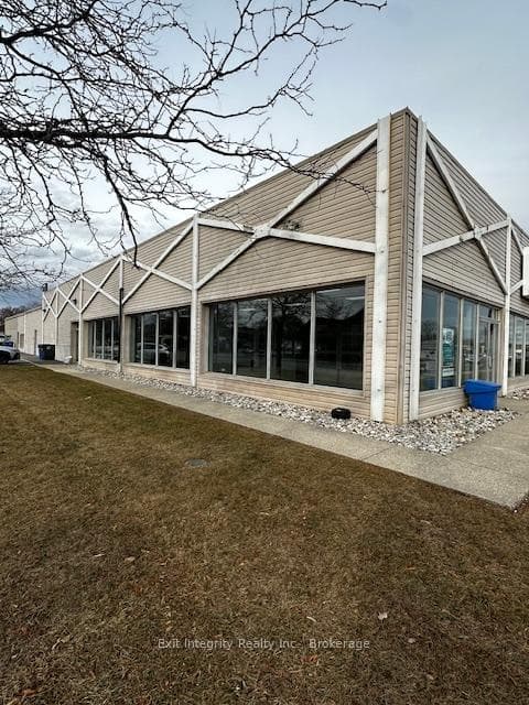 2279 Fairview Street, Burlington, ON L7R 2E3 - Photo 1