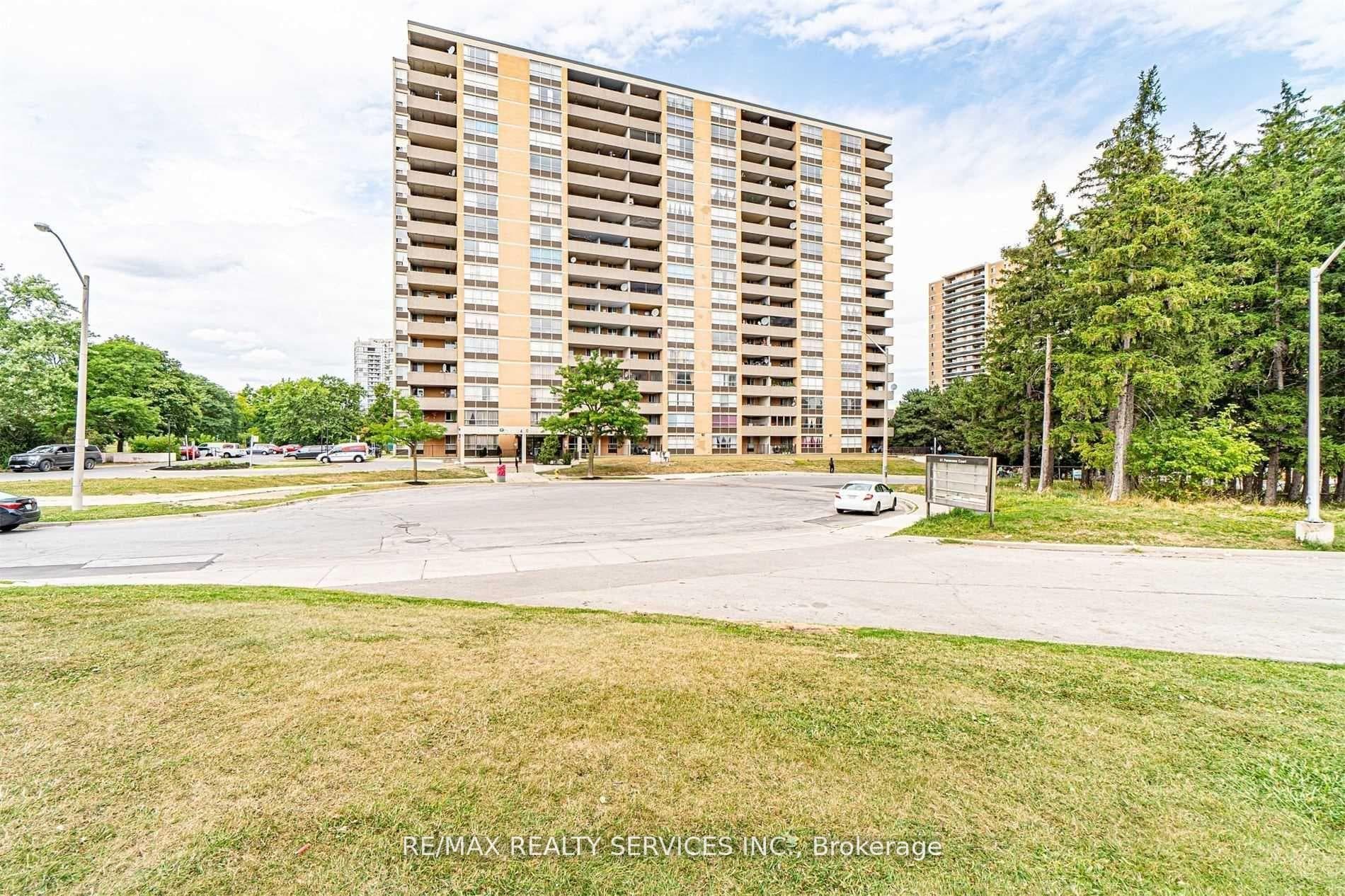 40 Panorama Court Unit 806, Etobicoke (West Mall / Rexdale), ON M9V 4M1 - Photo 1