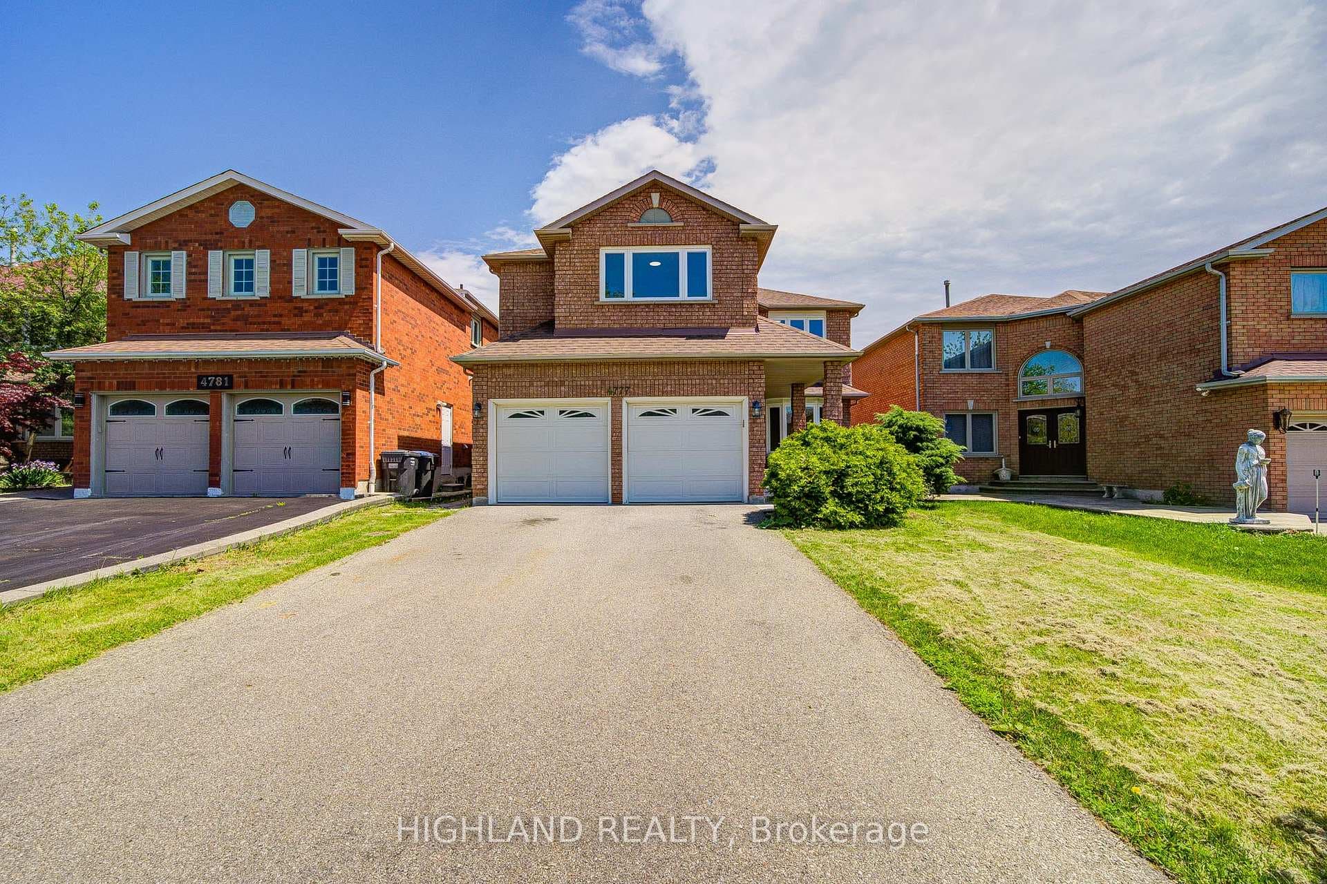 4777 Crystal Rose Drive, Mississauga, ON L5V 1G9 - Photo 1